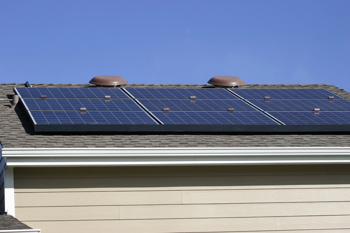 Residential rooftop solar installation