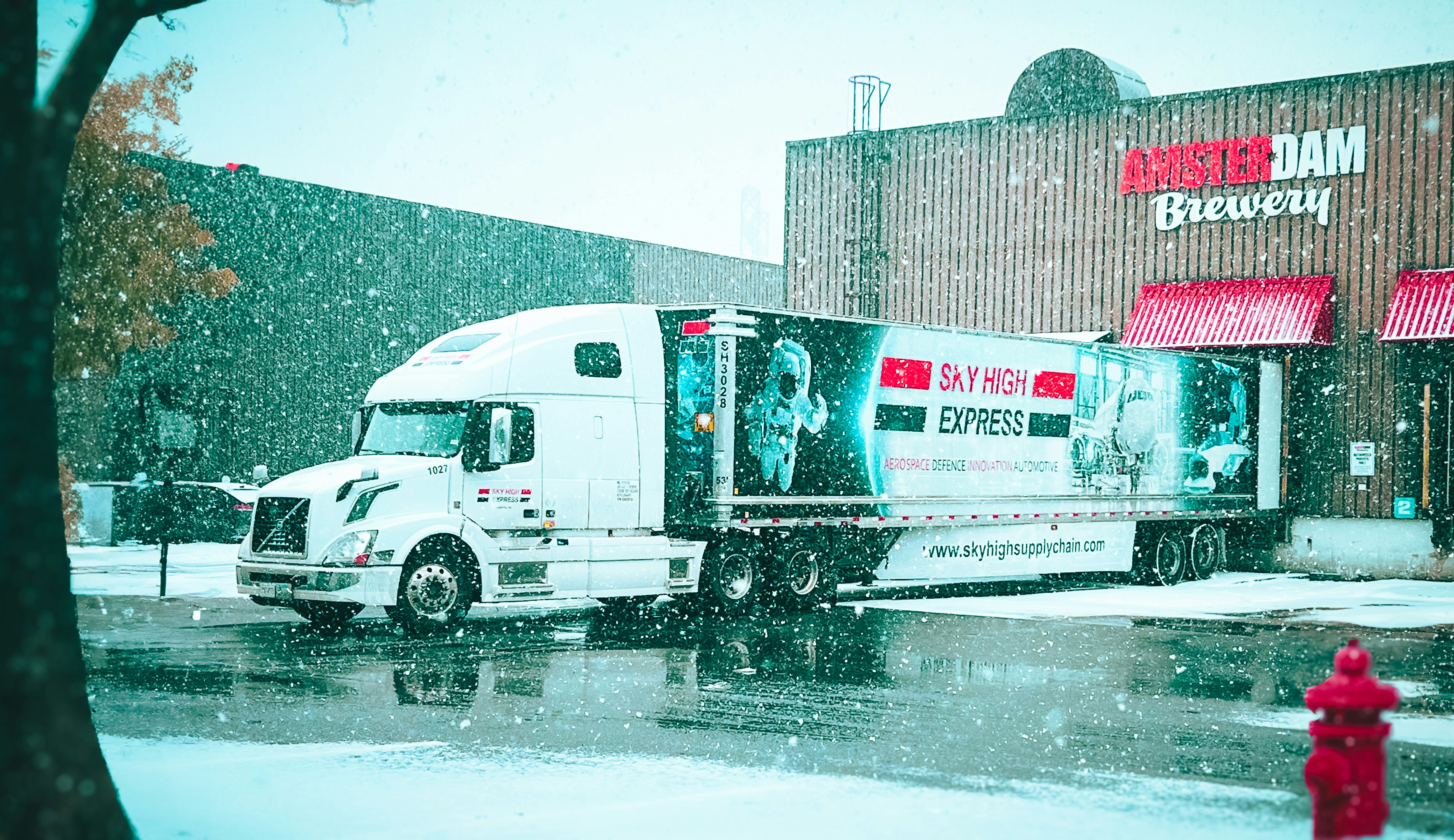 大雪で物流が止まった時の太陽光発電住宅の備蓄効果は？物流停止関連画像