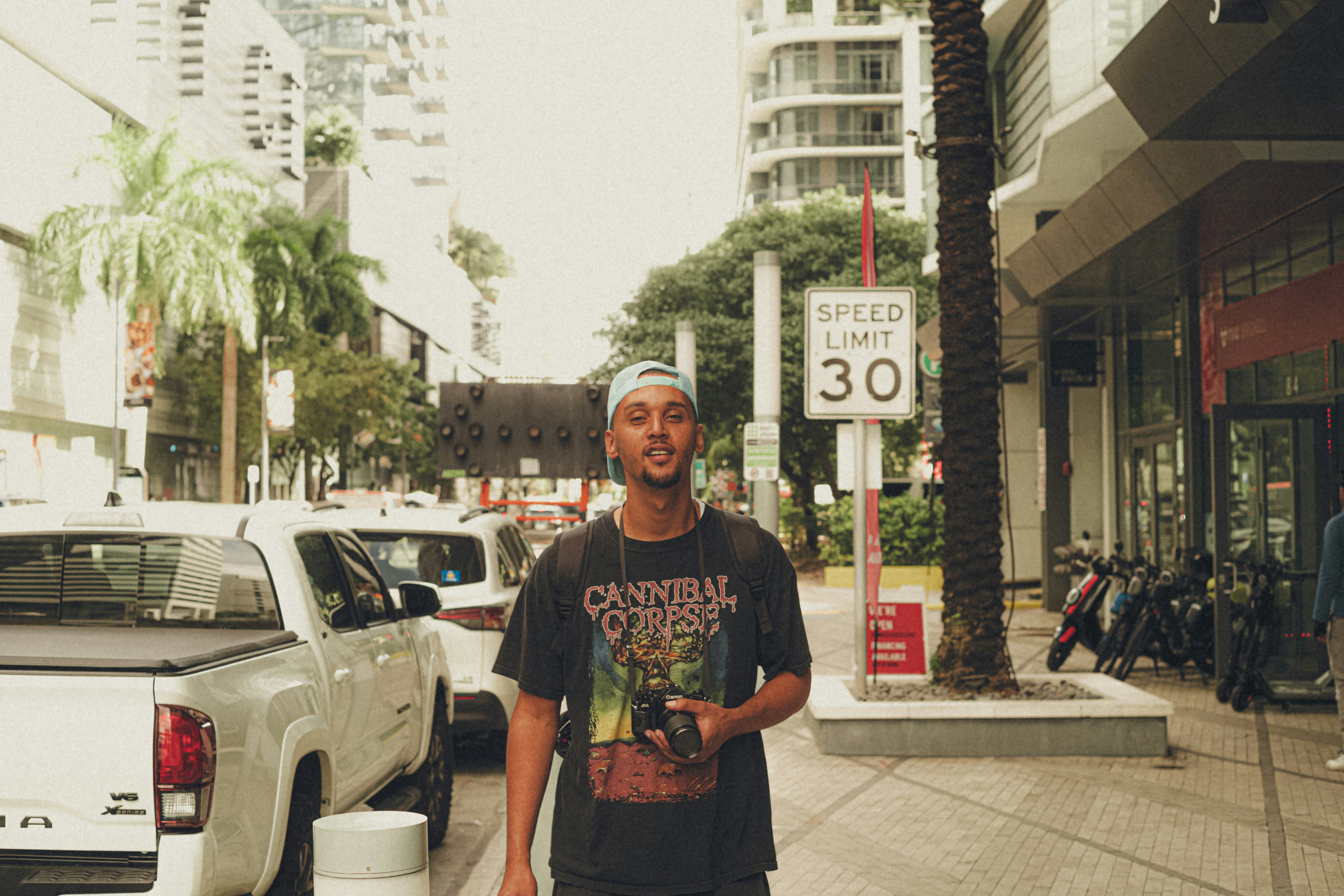 Photo by noorvoux