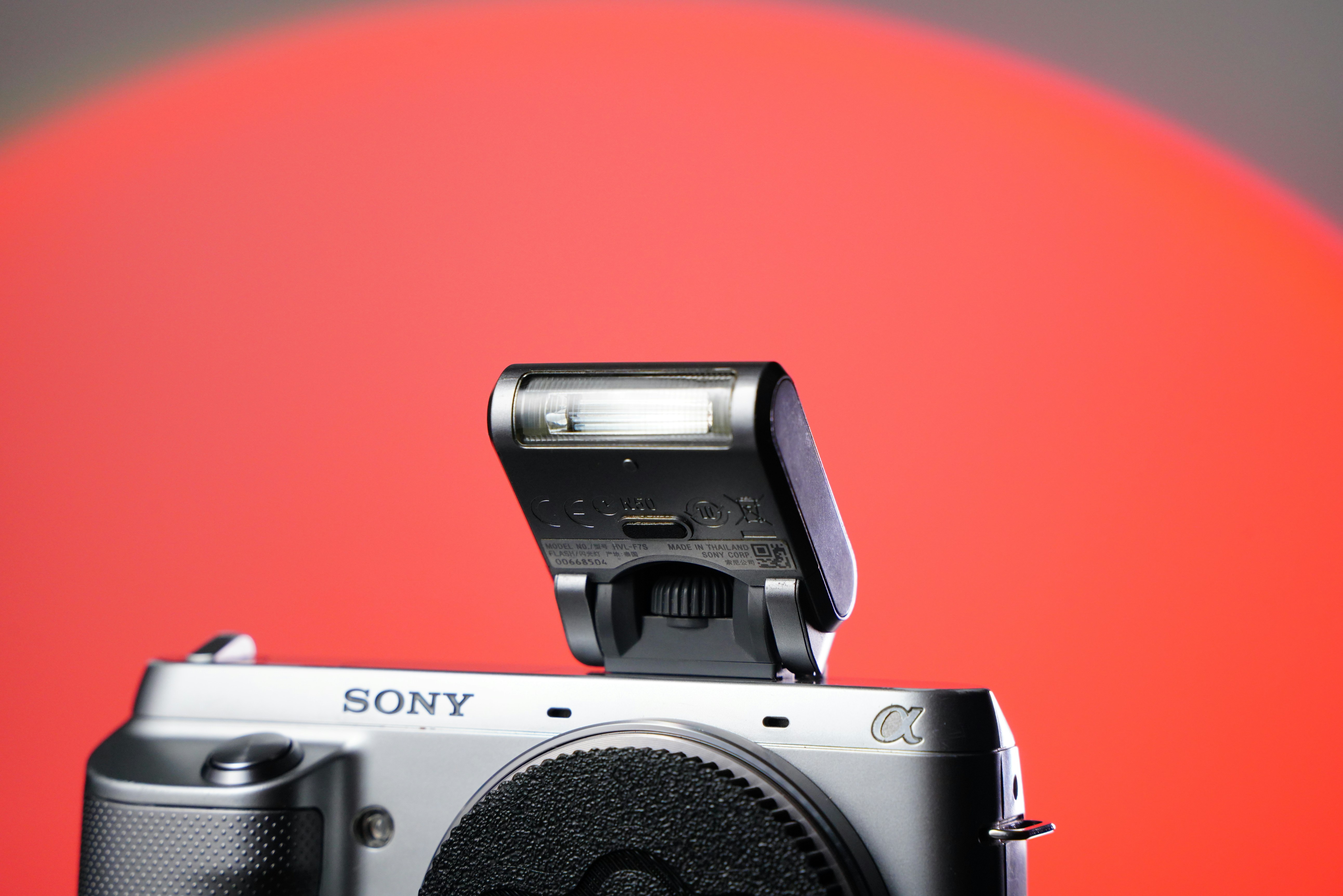 A camera with a flash light on top of it photo – Free Camera flash ...