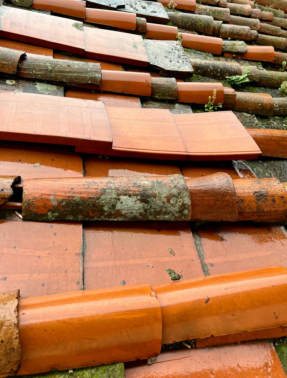 a close up of a roof that has been gutted