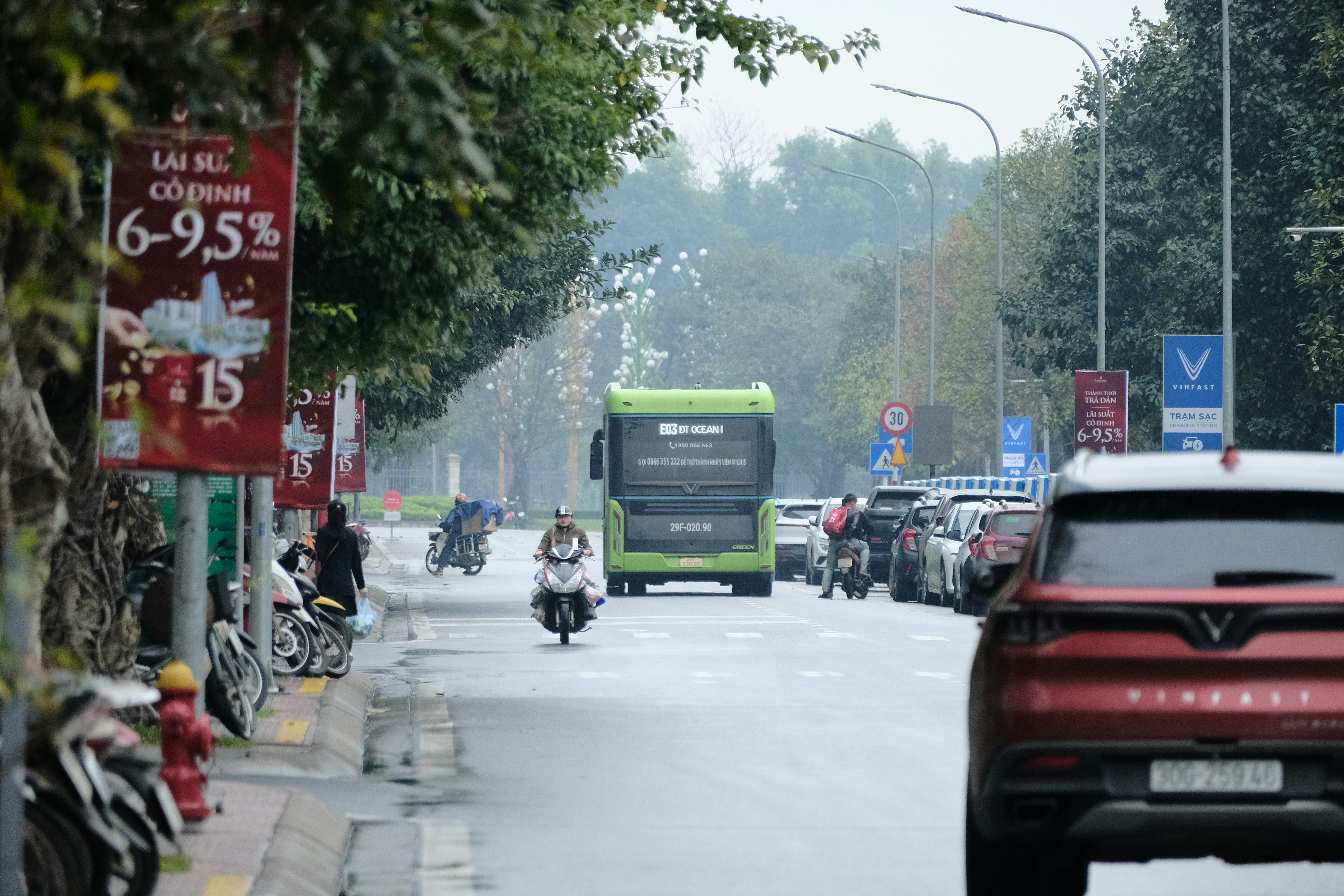 Sân bay Nội Bài thông thoáng ngày đầu thay đổi phương án đón, trả khách