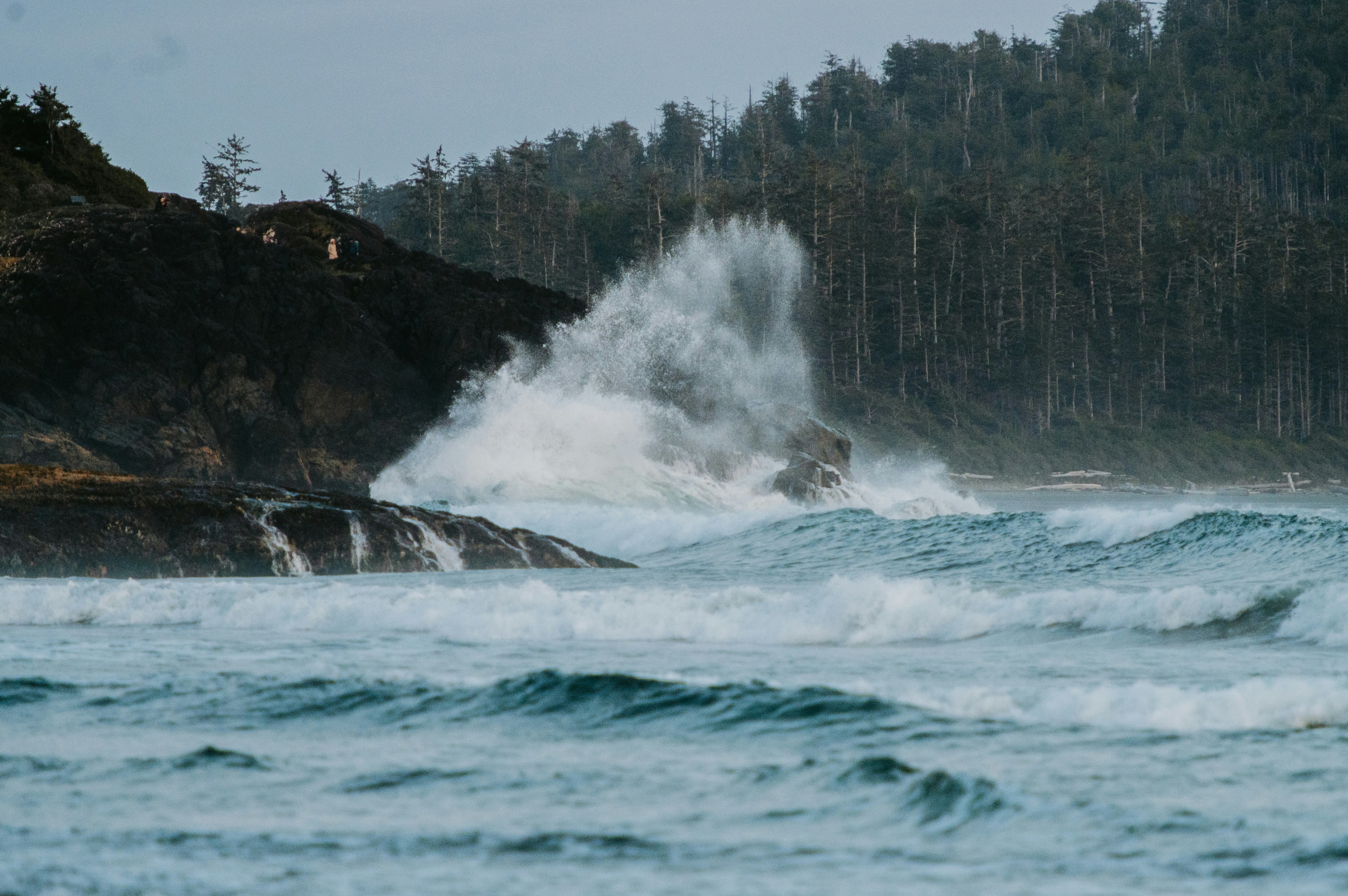 Waves crashing against a rock revetment during a storm. - Marine structures design