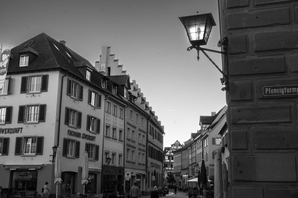 a black and white photo of a city street