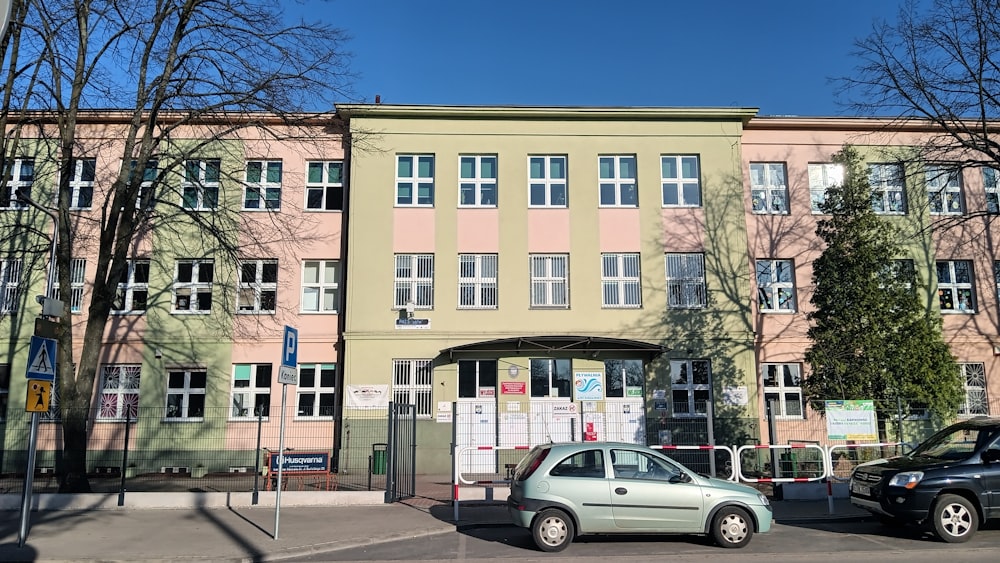 a car is parked in front of a building