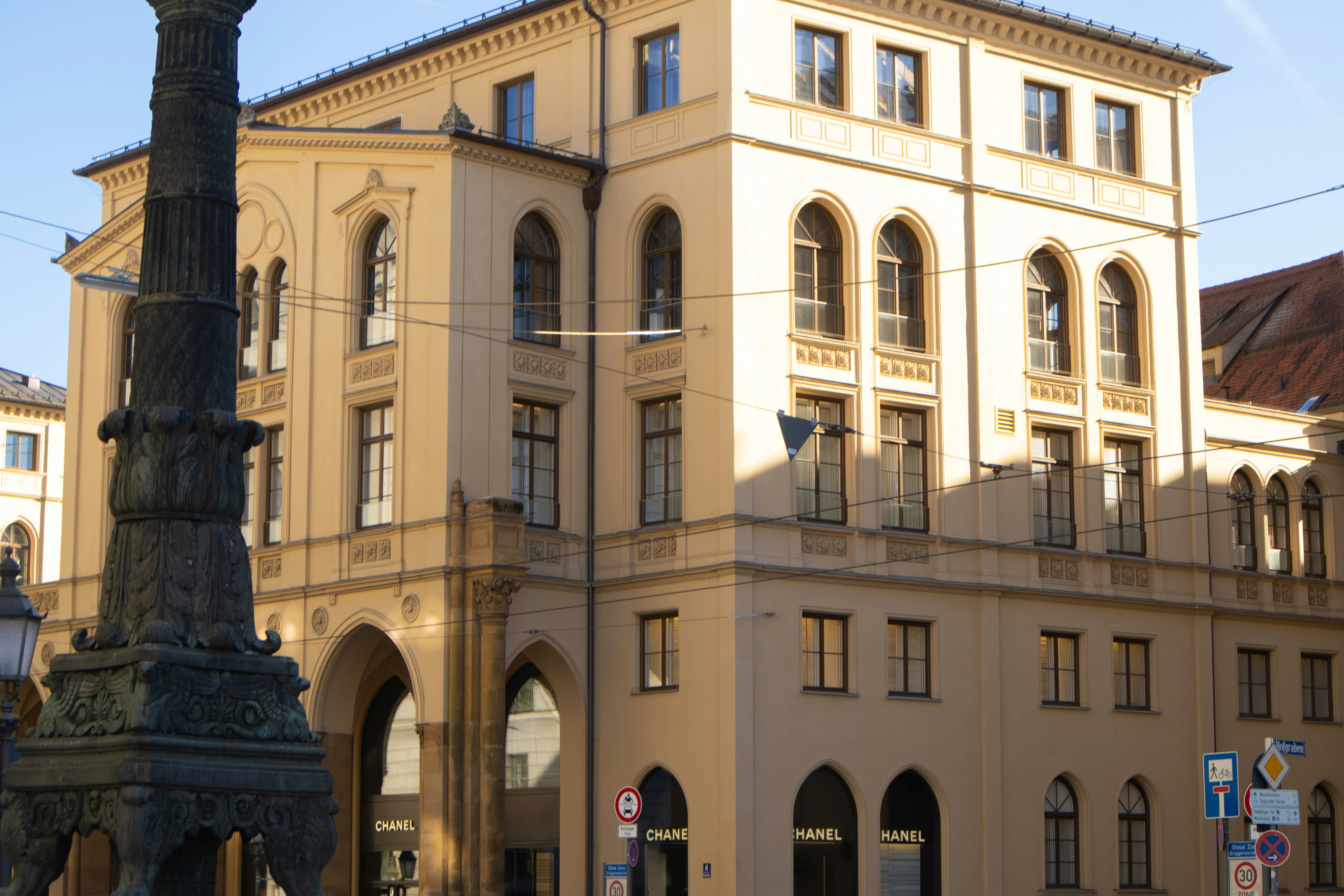 Photo by marko_lengyel