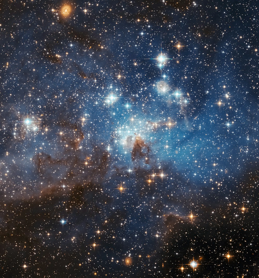 a large cluster of stars in the sky