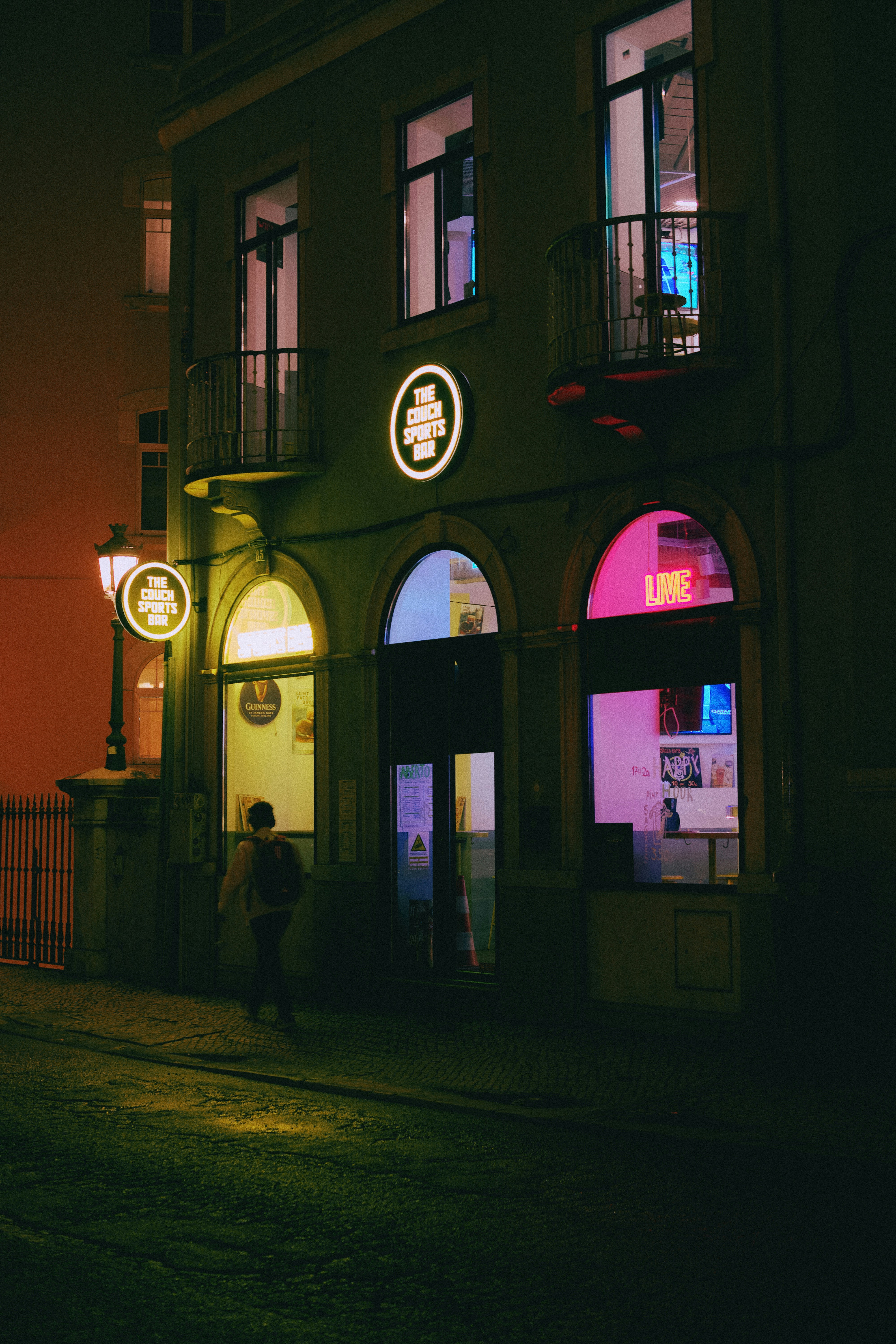 How Évora's Nightlife Actually Works