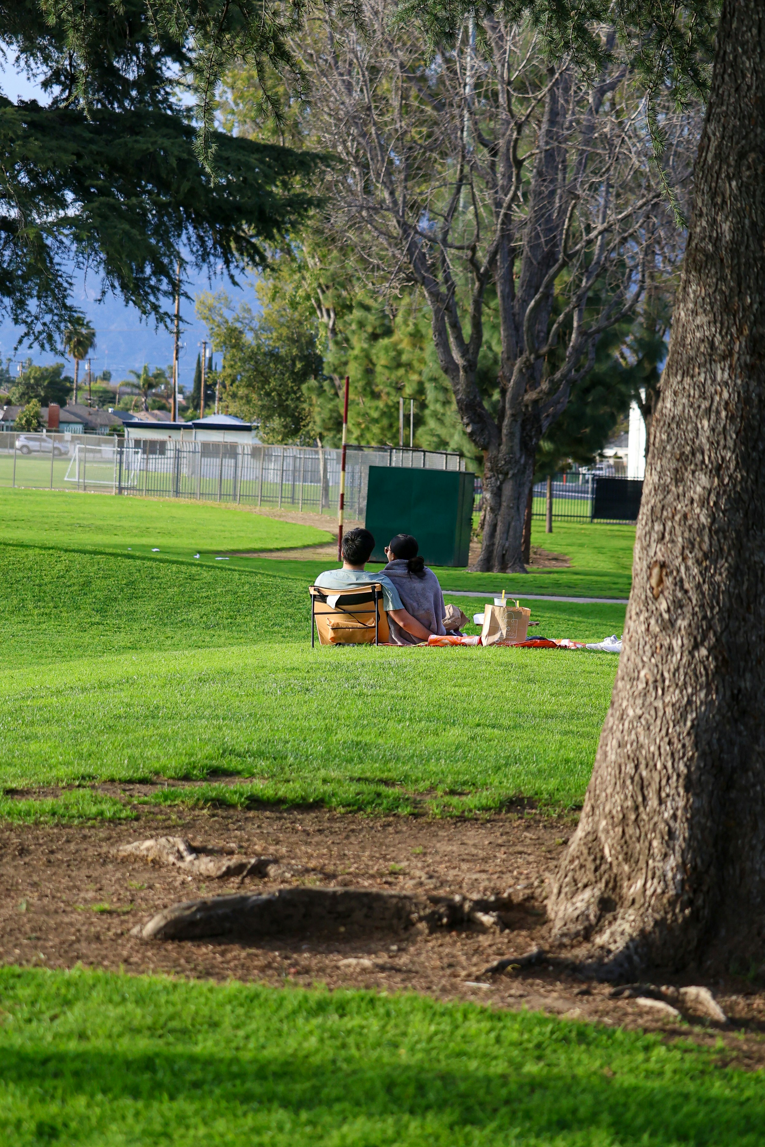 photo-1711595431682-00ee3b7de340?ixid=M3wxMjA3fDB8MXxzZWFyY2h8MTl8fGRheWNhcmUlMjBuZWFyJTIwbWV8ZW58MHx8fHwxNzQ3MjcyNTA2fDA\u0026ixlib=rb-4.1.0