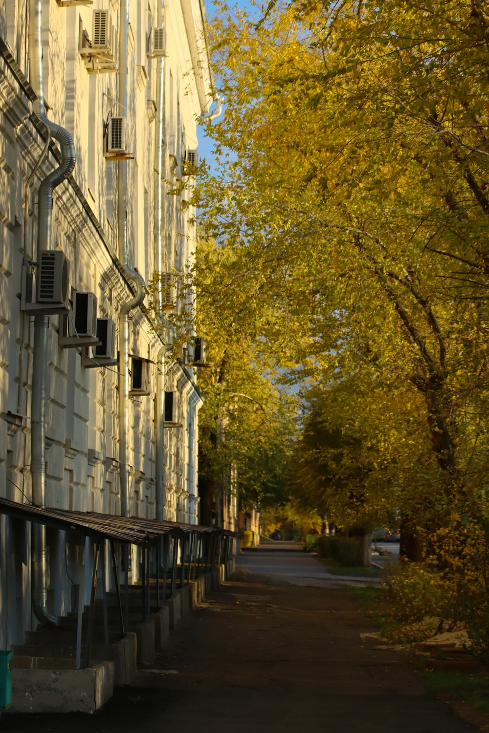 a row of white buildings sitting next to each other