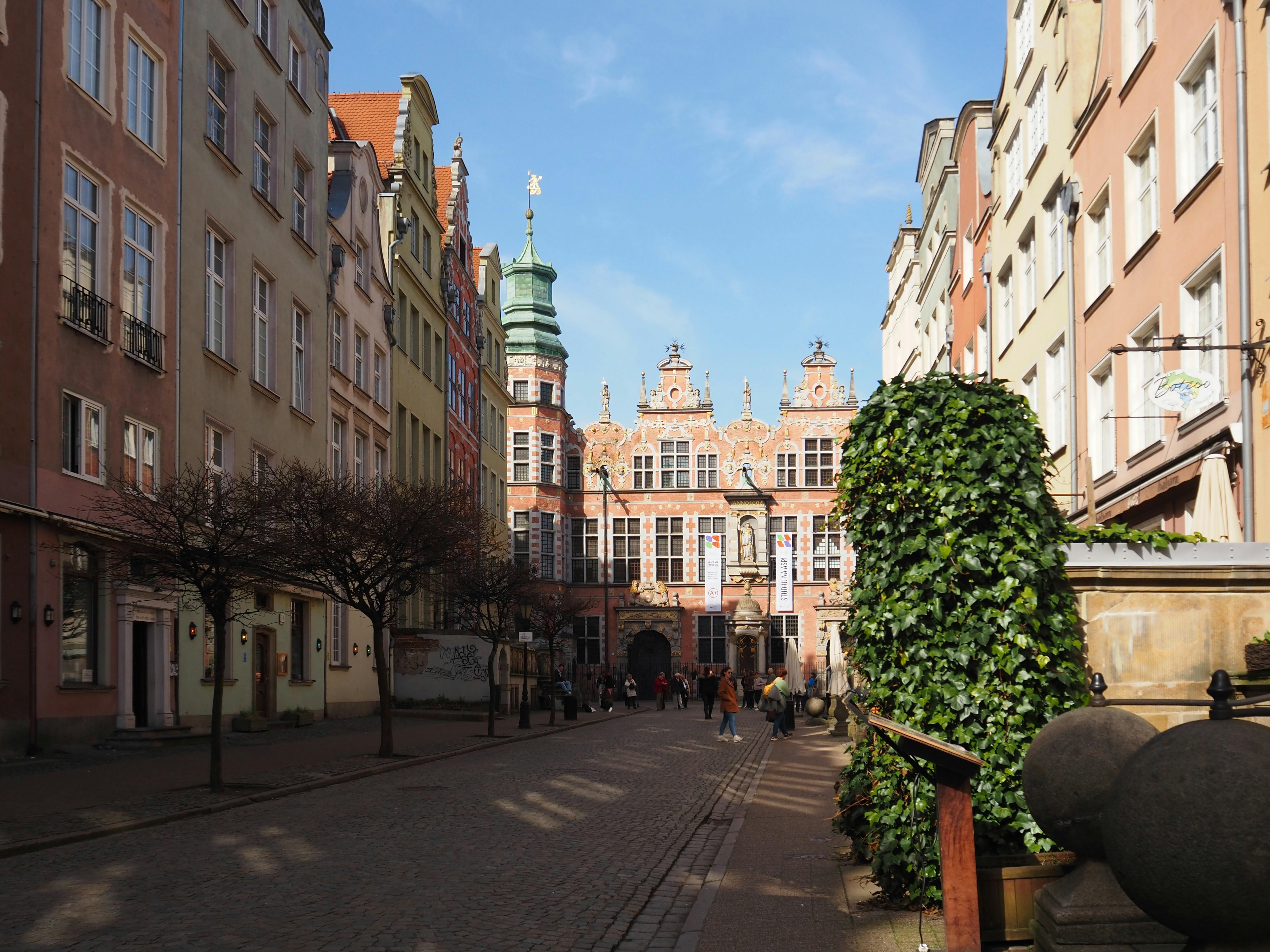 Piwna Street
