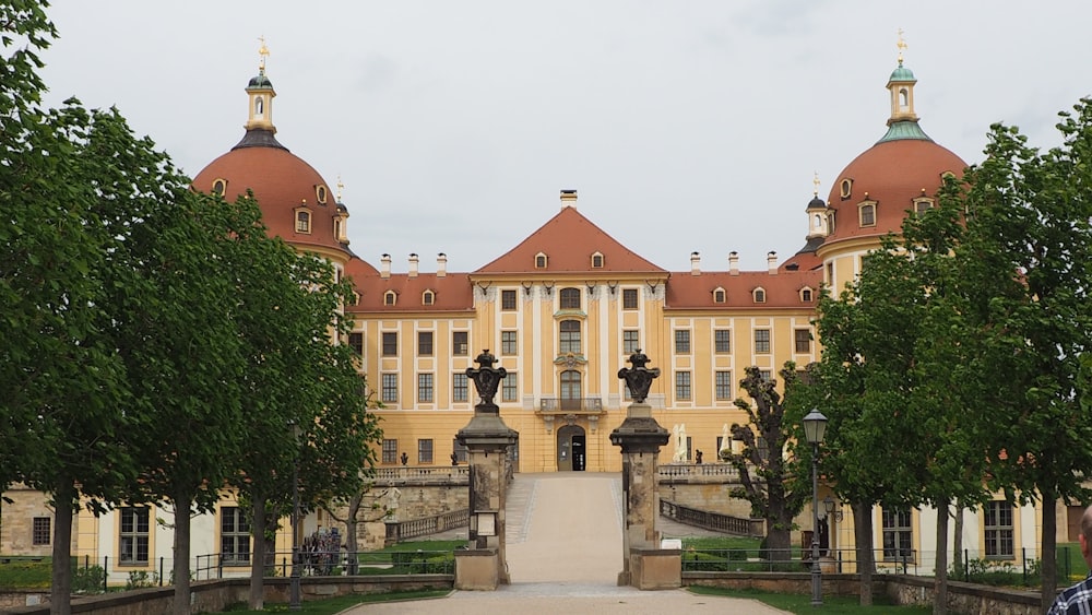 a large building with two towers on top of it