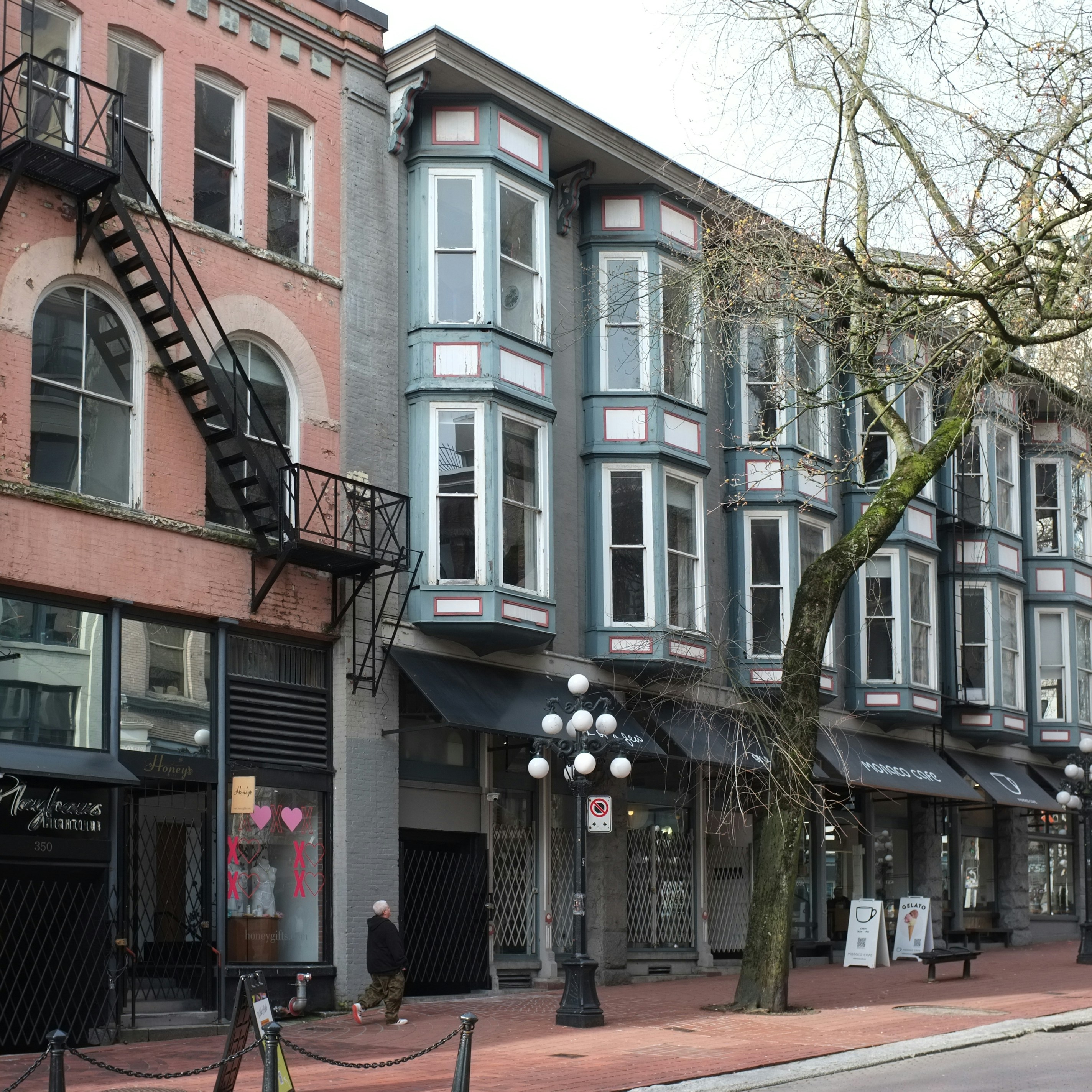 Photo by jonathankslim