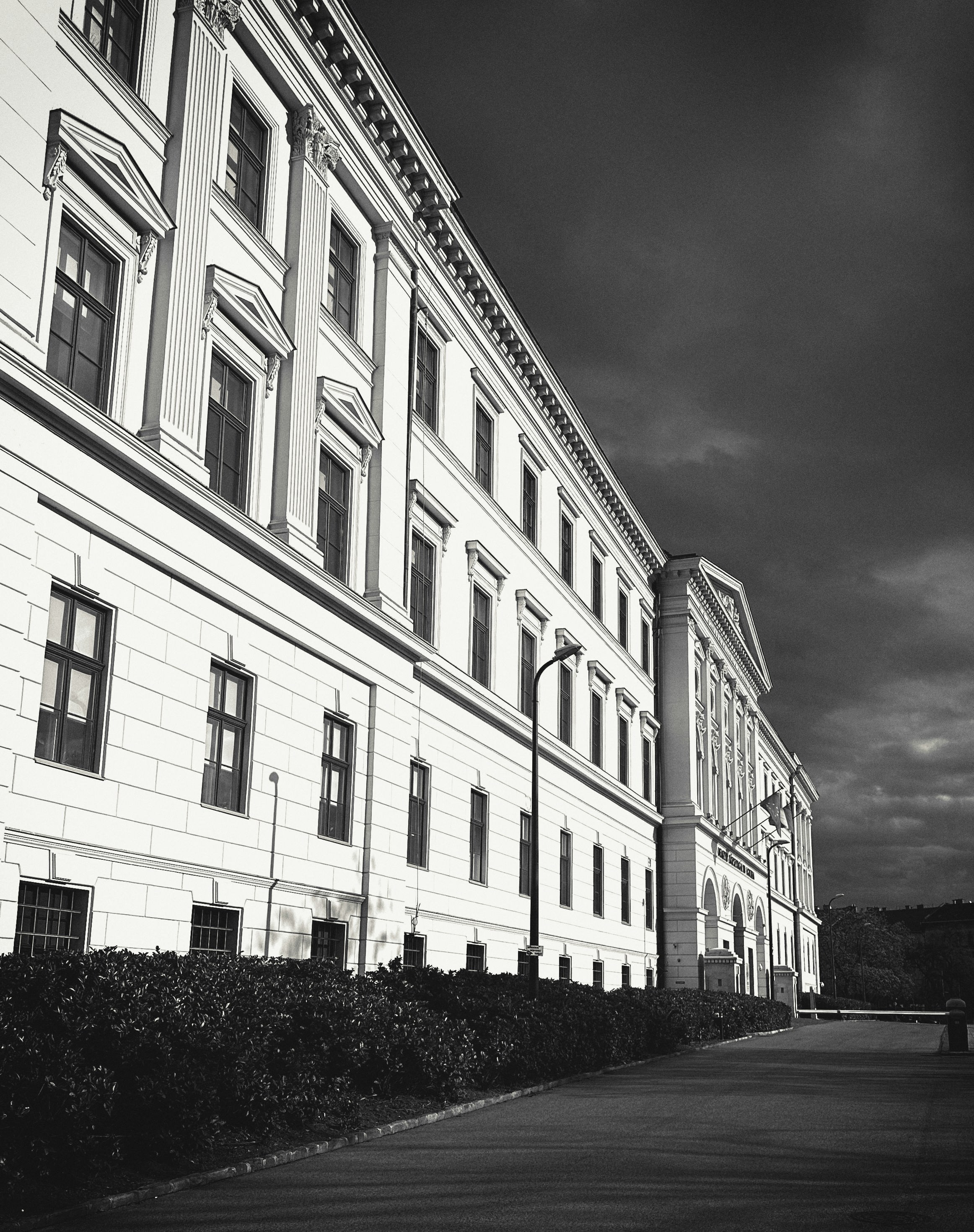 Photo by holdingerbence