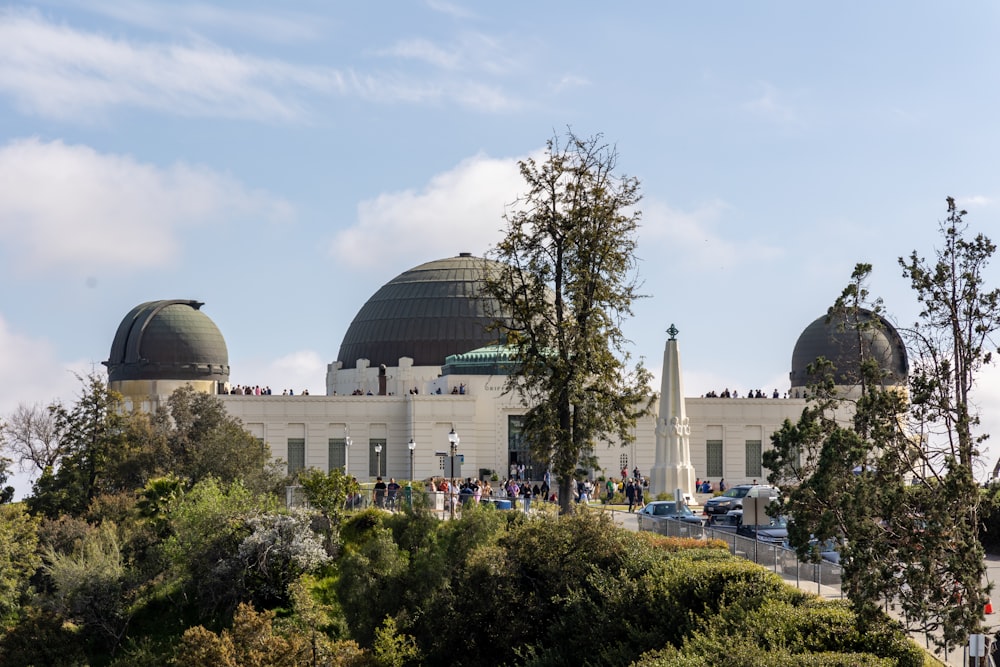 a large building with two domes on top of it