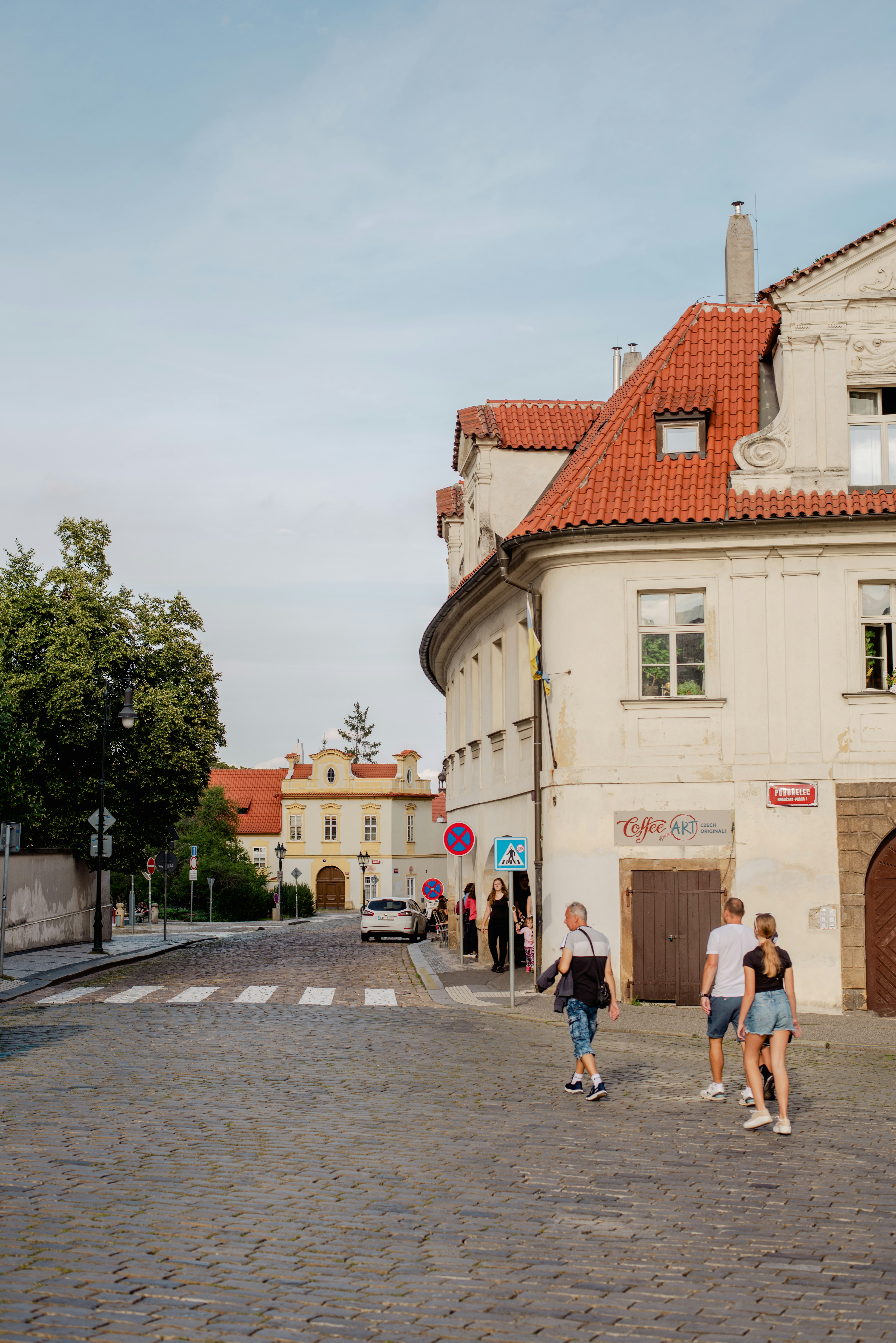 Photo by eugenivy_now