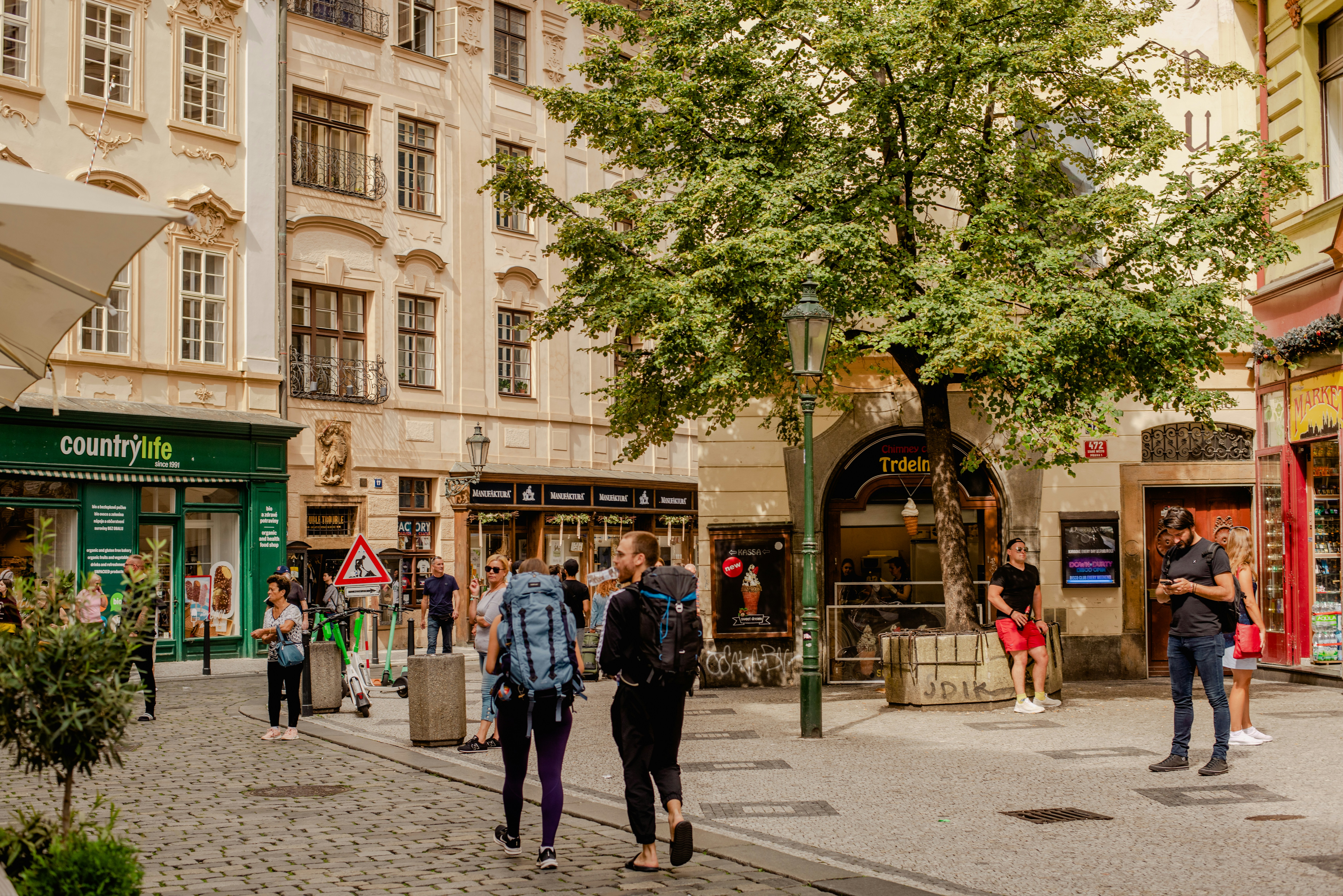 Photo by eugenivy_now