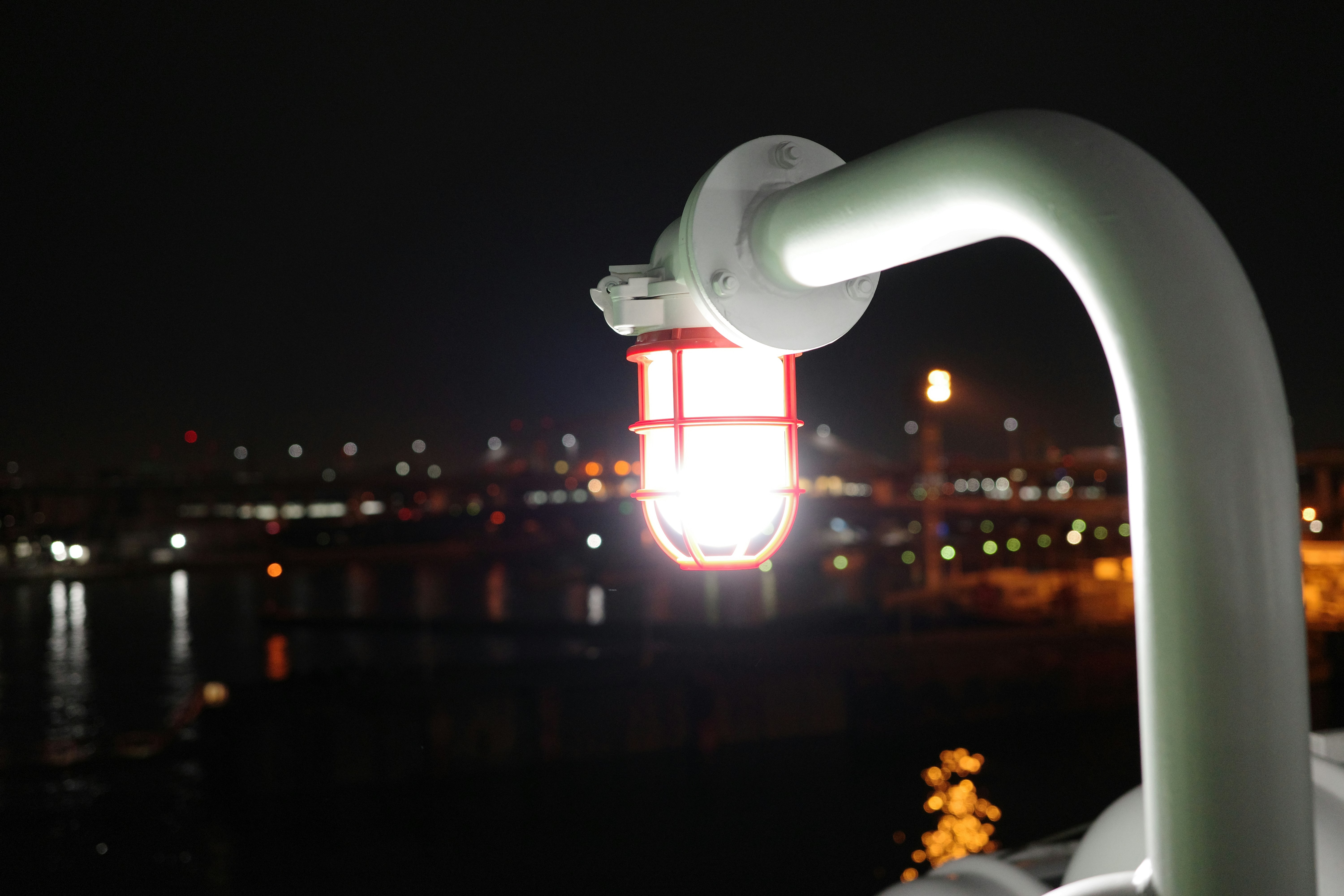 純正ハロゲンが暗い夜道とサヨナラ！失敗しないLEDヘッドライト交換ガイド