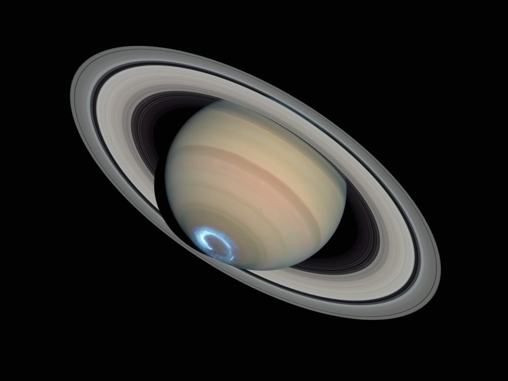 Il pianeta Saturno visto dallo spazio