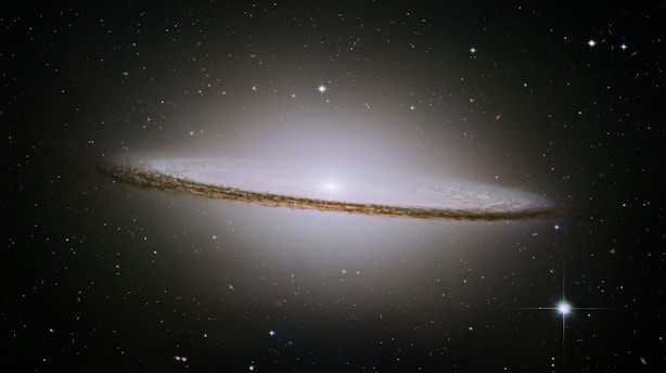a very large object in the middle of the night sky