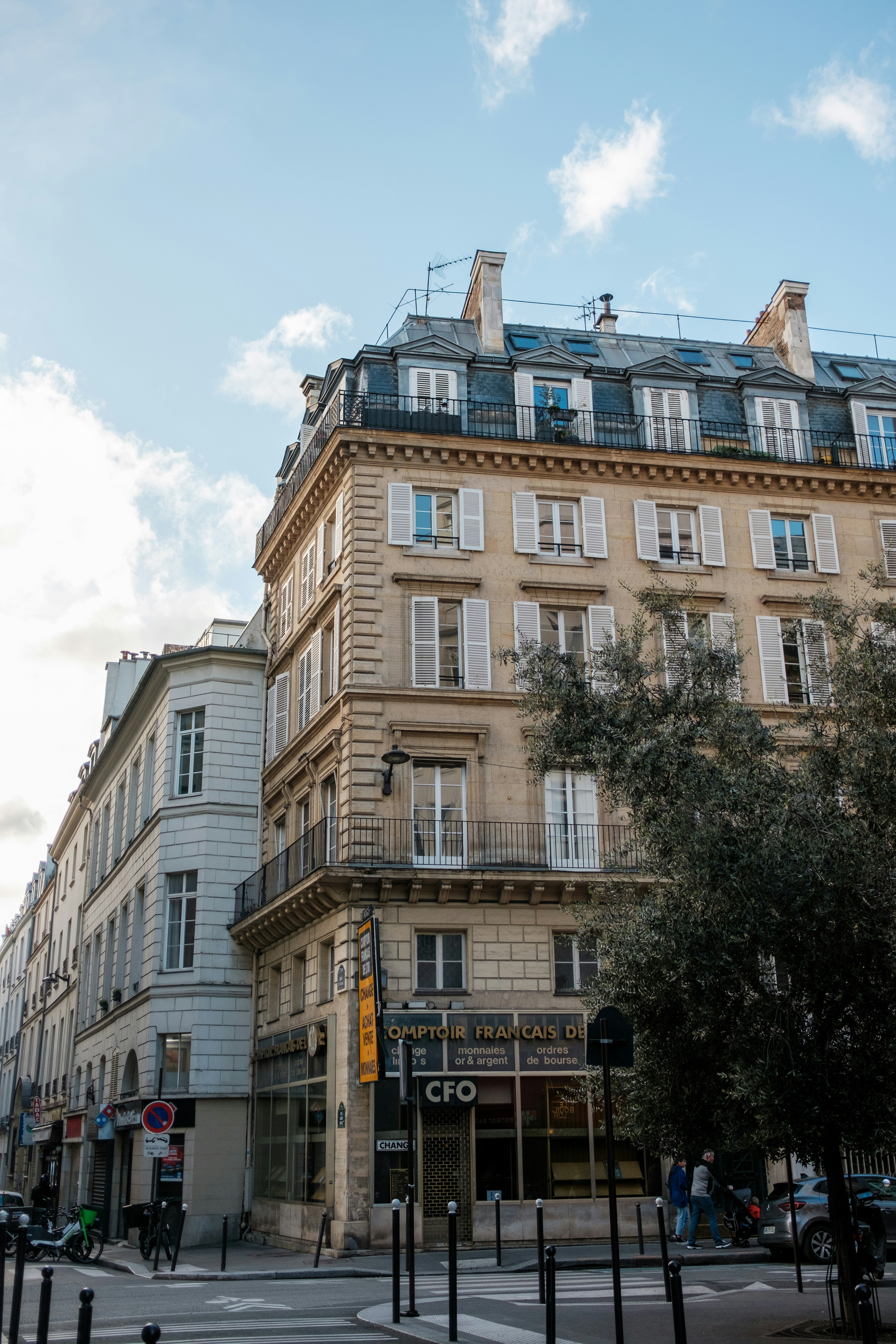 Photo by valentinlacoste