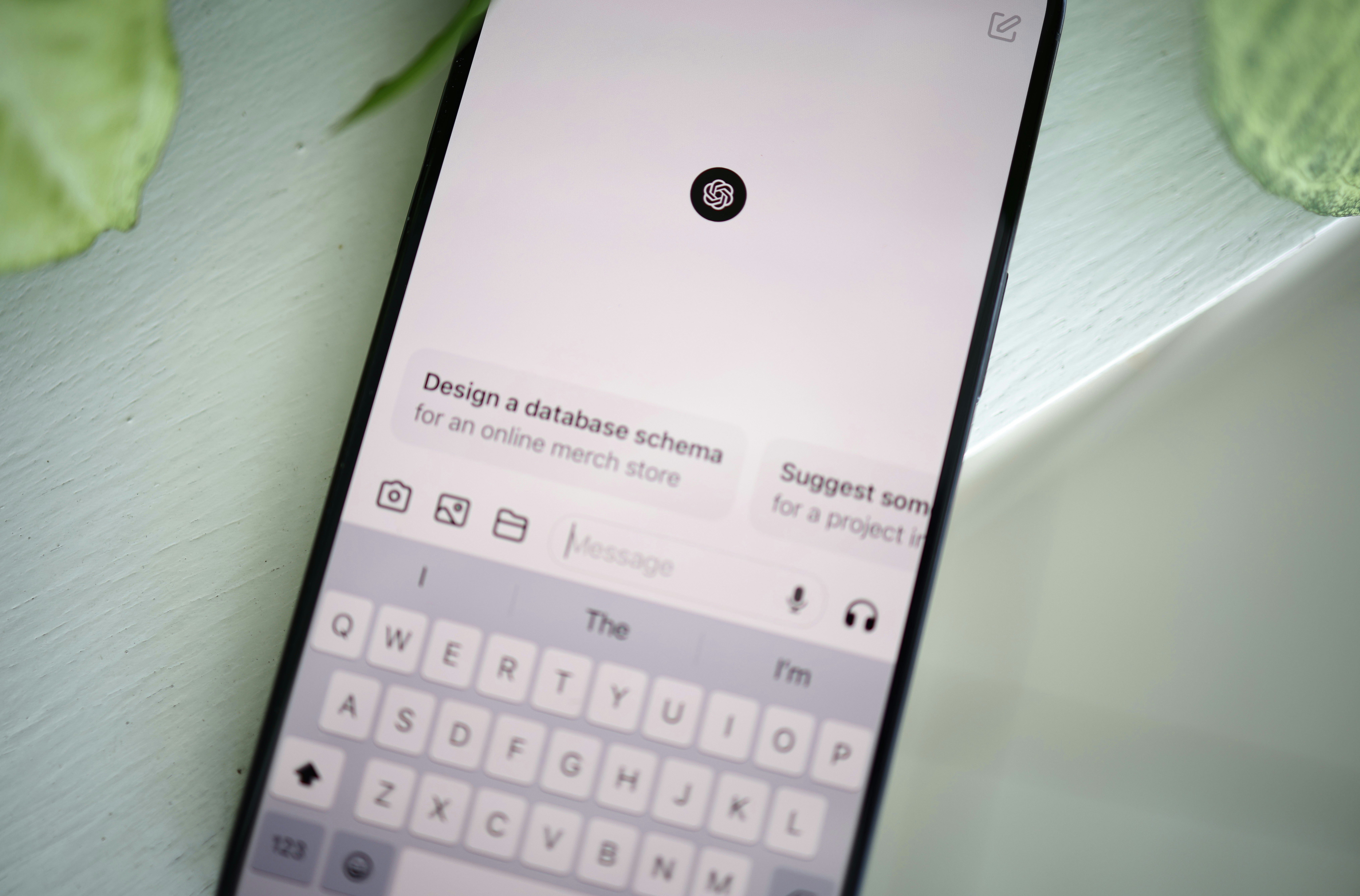 photo-1712002641124-2950ba667e78?ixid=M3wxMjA3fDB8MXxzZWFyY2h8MzZ8fGNoYXRncHR8ZW58MHx8fHwxNzM3MjIzOTY1fDA%5Cu0026ixlib=rb-4.0.3