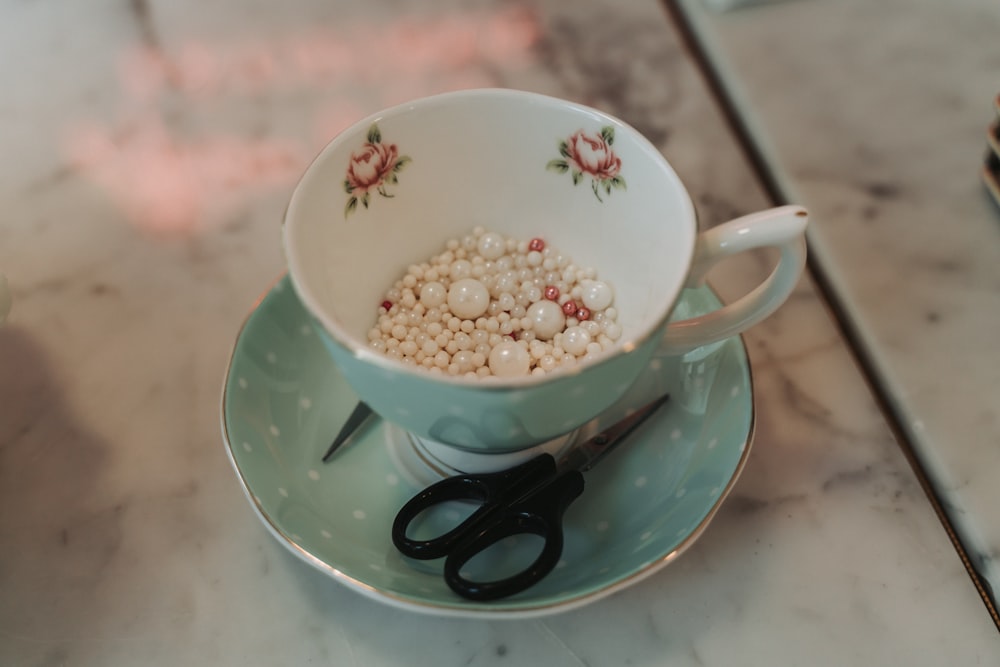 a bowl of food sitting on top of a saucer