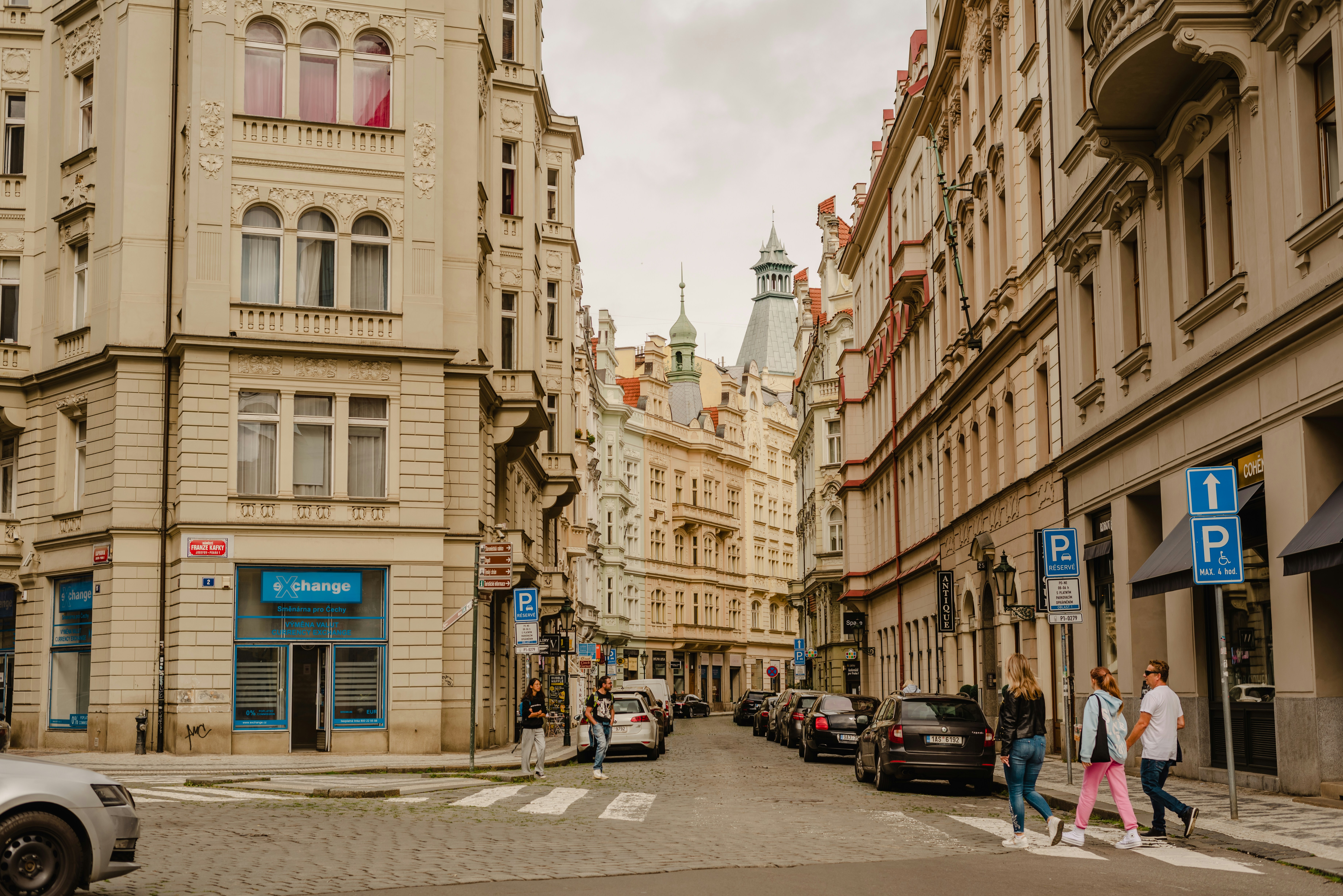 Photo by eugenivy_now