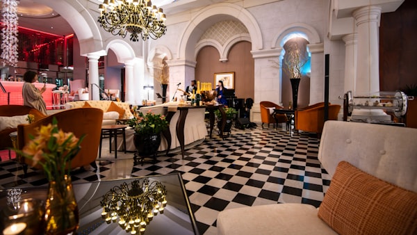 Hotel & Hospitality