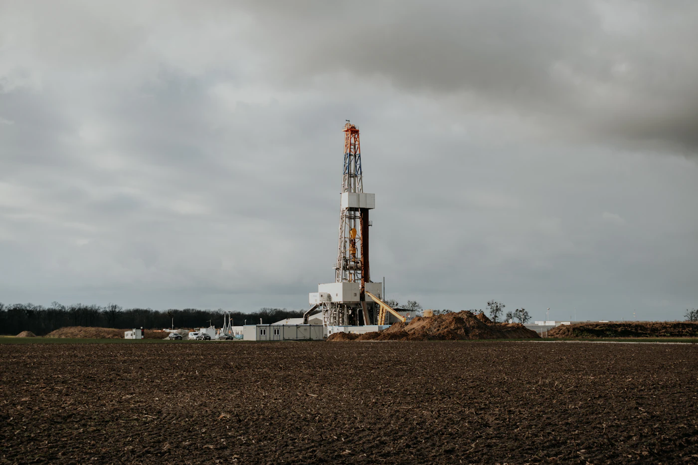 Deep foundation drilling rig used for pile and drilling work