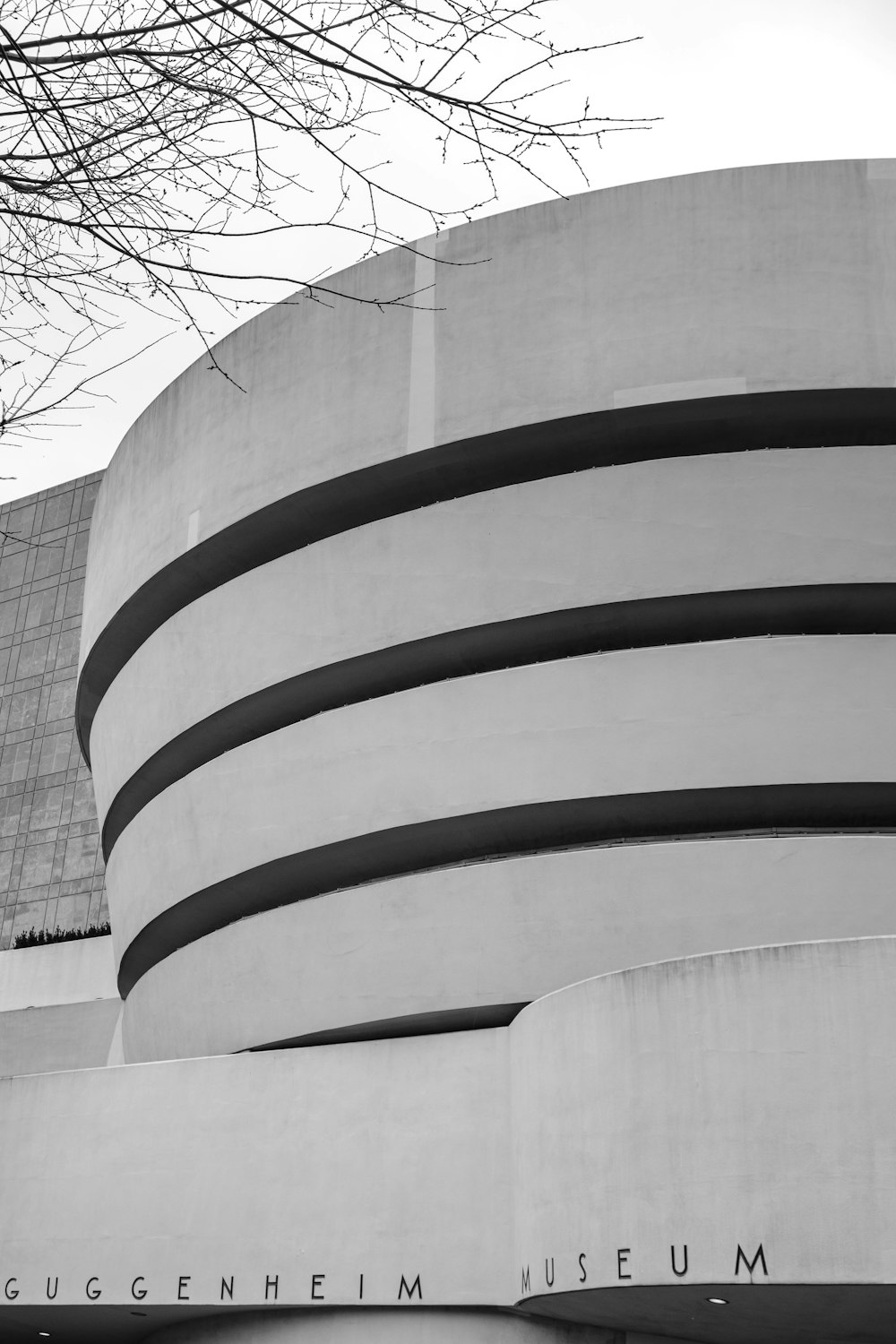 a black and white photo of a building