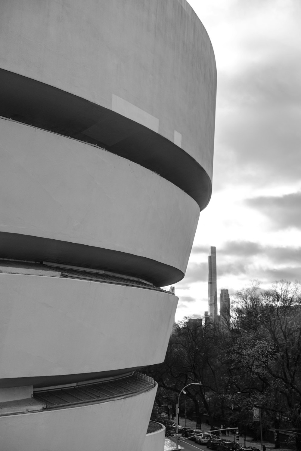 a black and white photo of a building