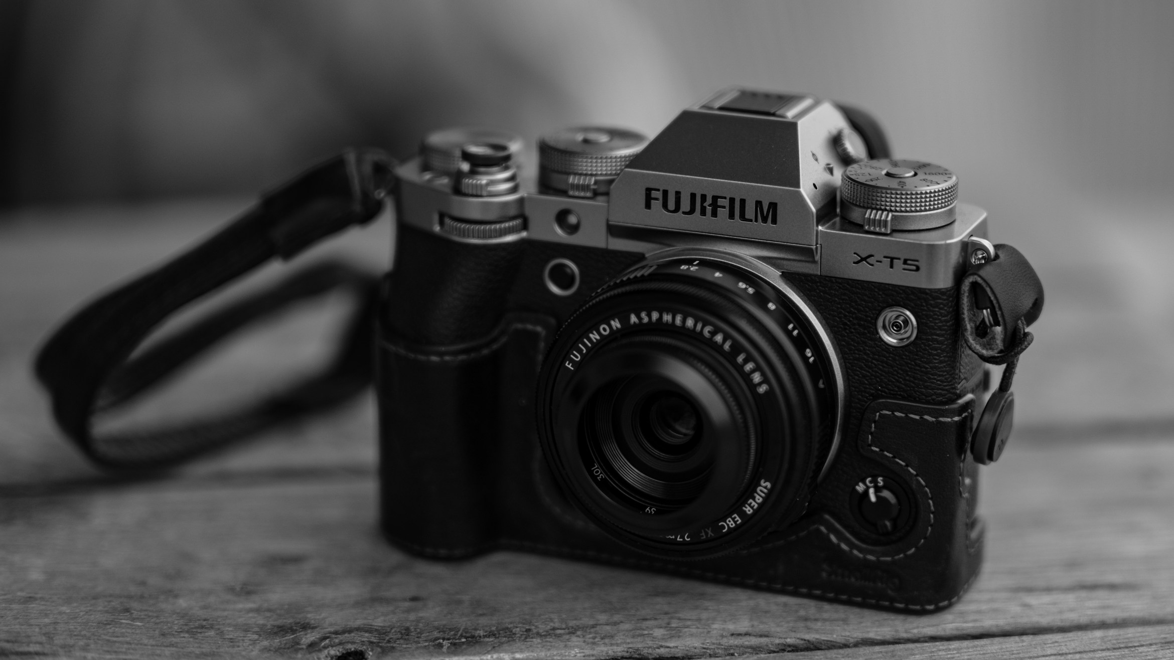 Fujifilm X-T5のダイヤル操作部