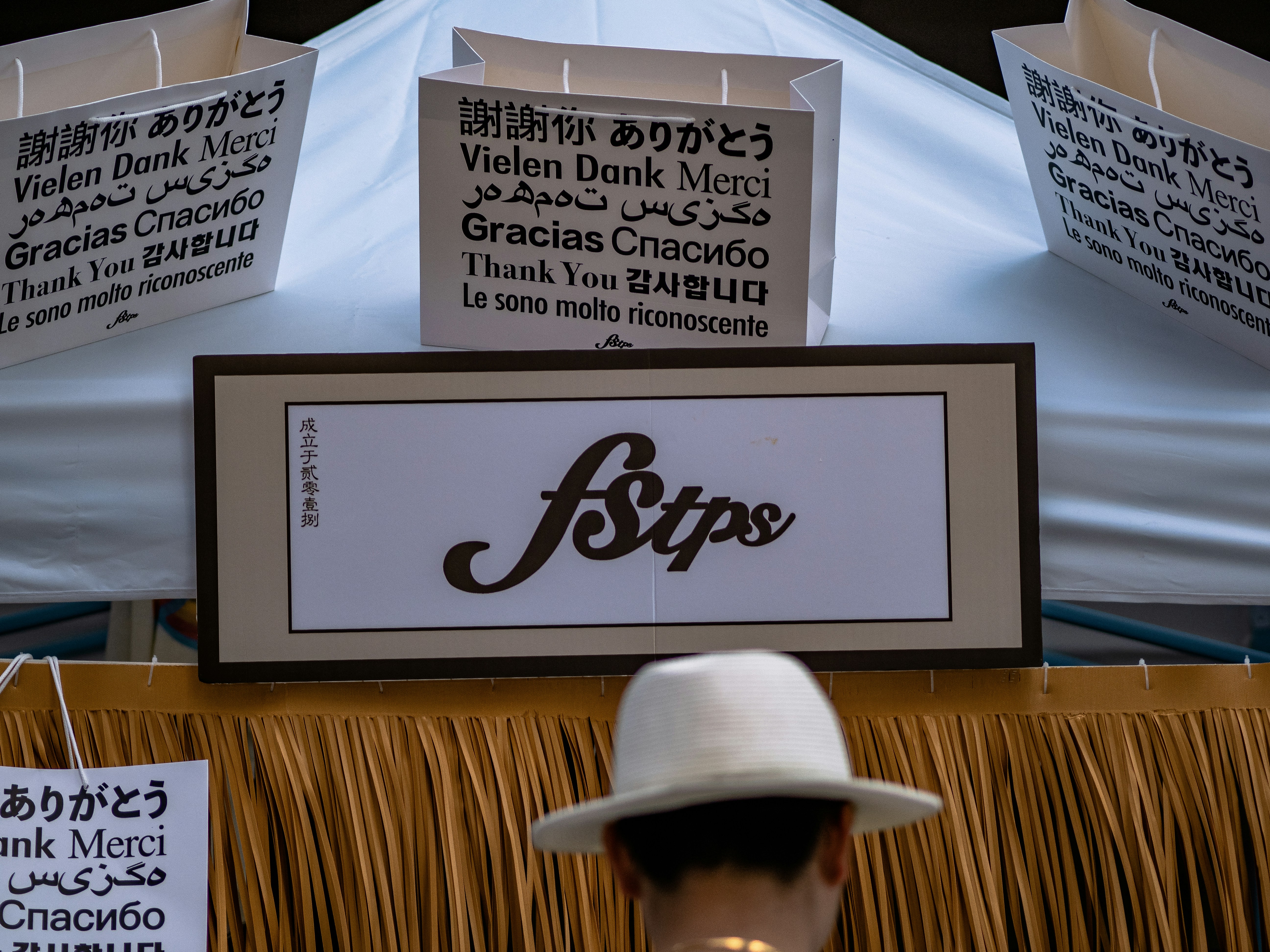 photo-1712142963924-cd9767624c7e?ixid=M3wxMjA3fDB8MXxzZWFyY2h8Nnx8anBhYnMub3JnfGVufDB8fHx8MTc2NDE3MDA5MXww\u0026ixlib=rb-4.1.0