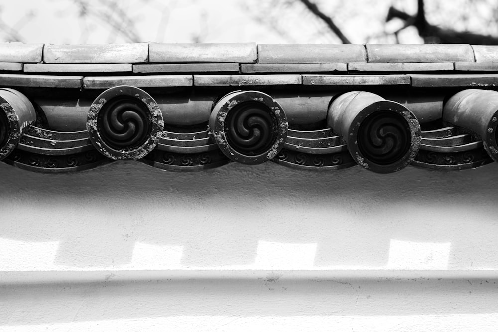 a black and white photo of a roof