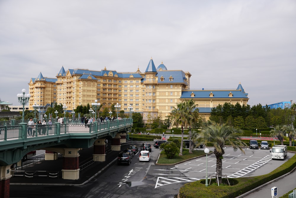 a large building with a bridge over it