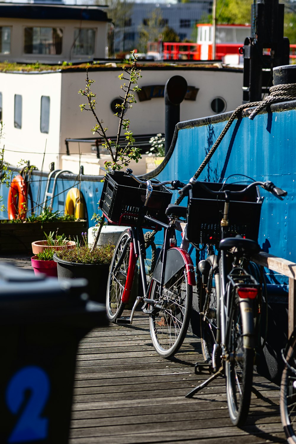 a row of bikes parked next to each other