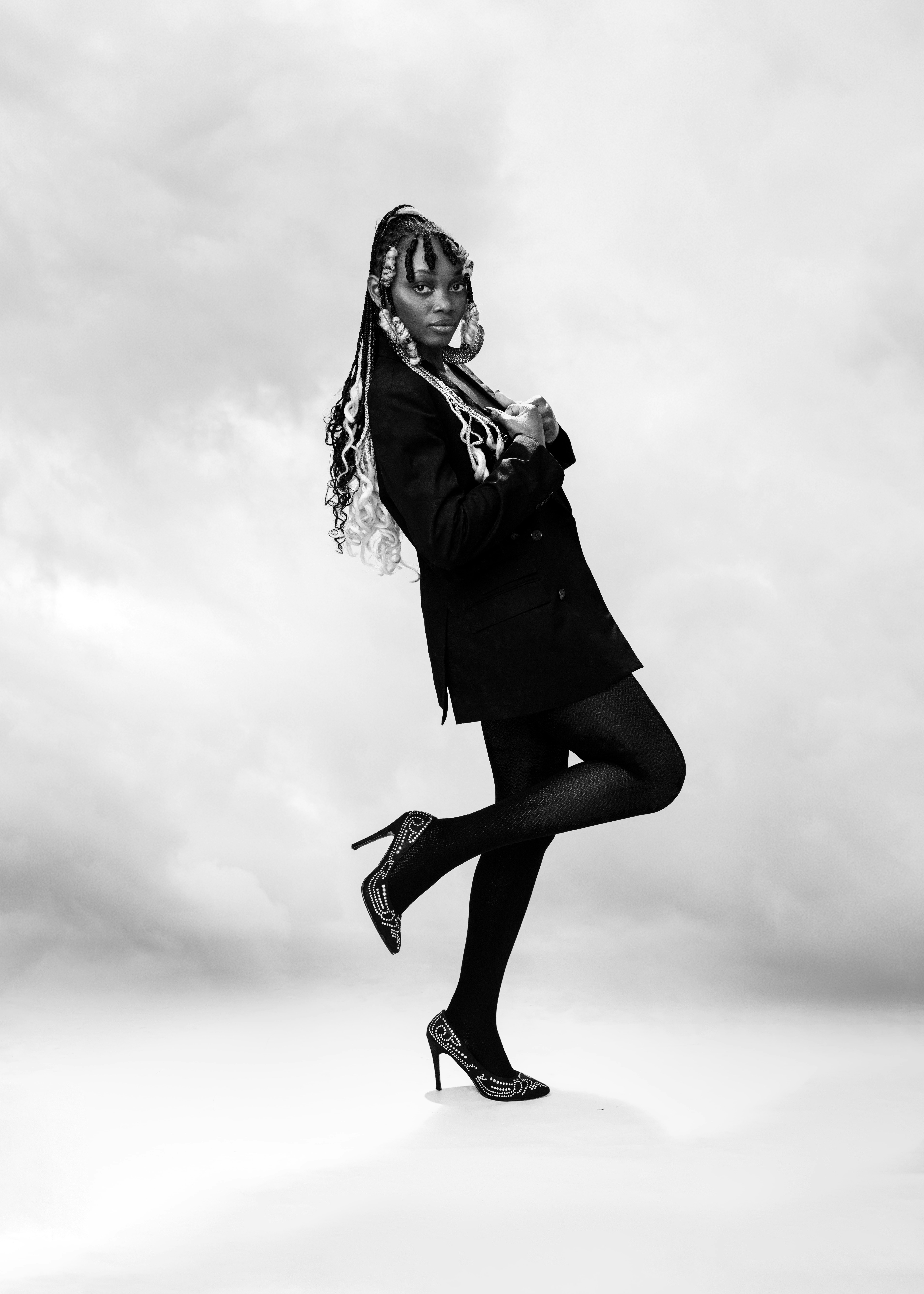 photo-1712898823498-e5625604a3cc?ixid=M3w0MzUxNjF8MHwxfHNlYXJjaHw2fHxmYXNoaW9uJTIwdHJlbmRzfGVufDB8fHx8MTc1NDQ0NDg5M3ww&ixlib=rb-4.1 Home