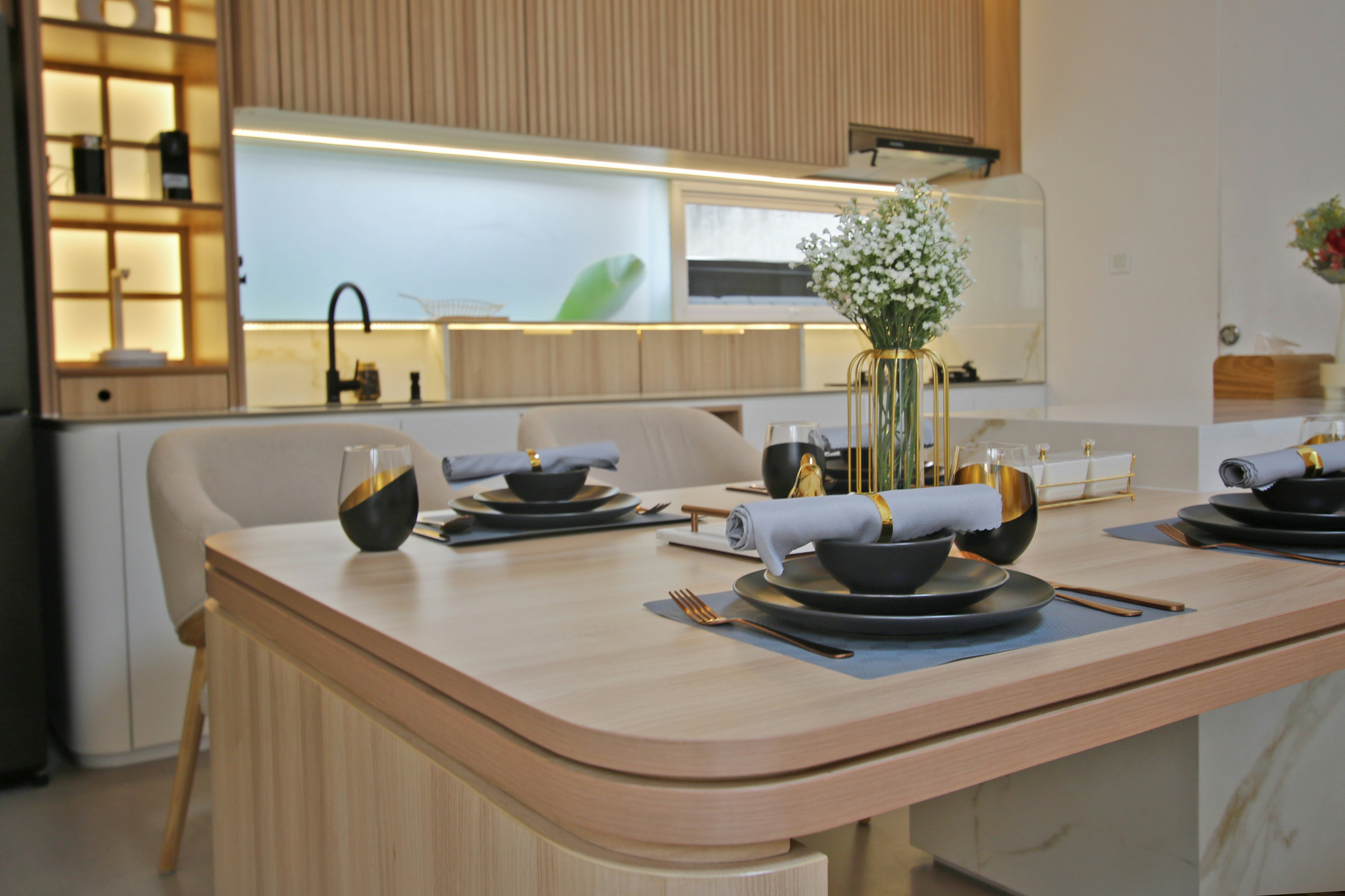 fully equipped kitchen in a furnished rental - Furnished corporate housing