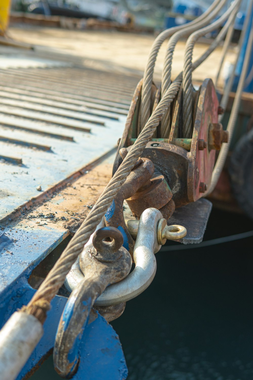 a close up of a boat's rope on a boat