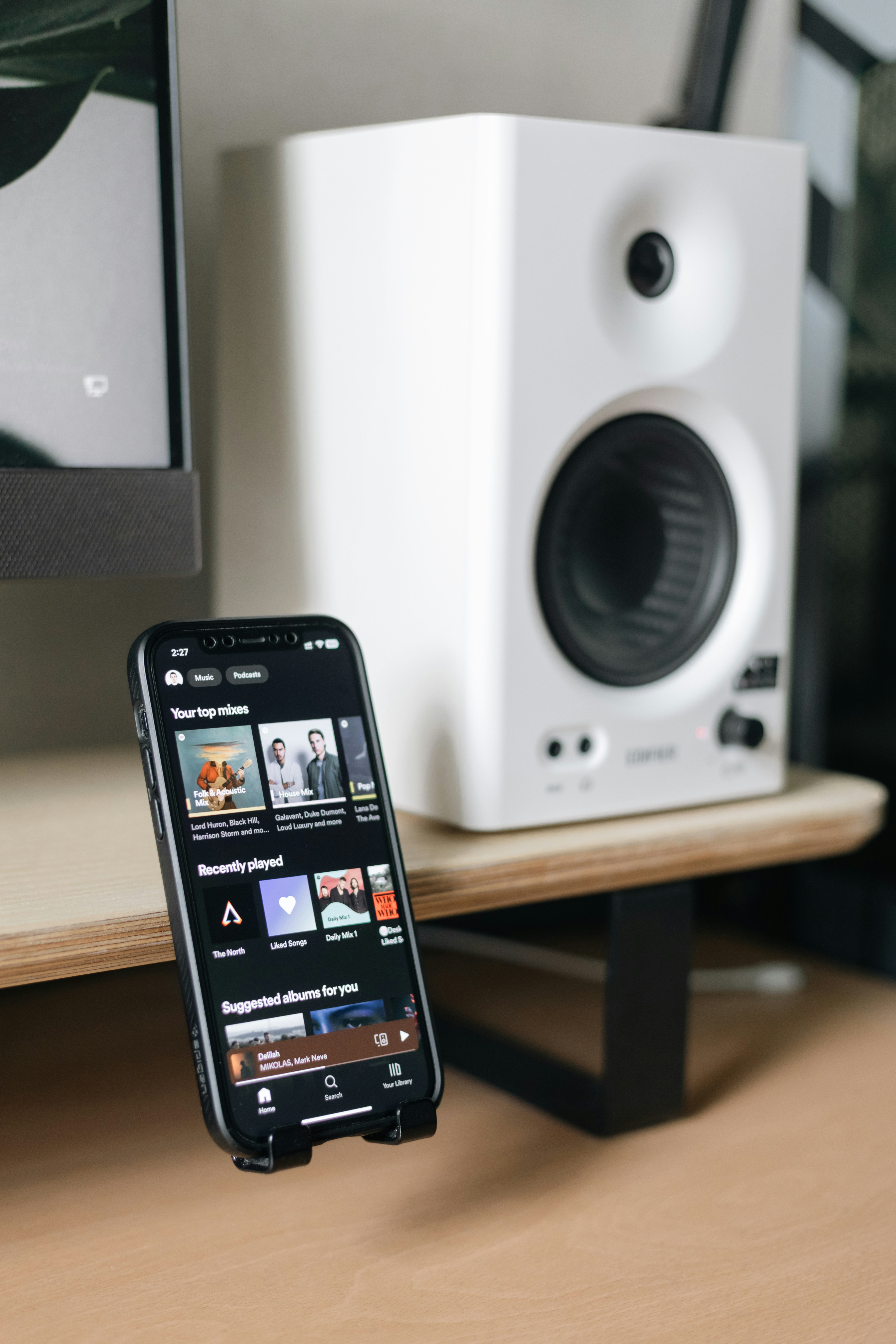 PROJECT NAME - Behnam Norouzi on Unsplash