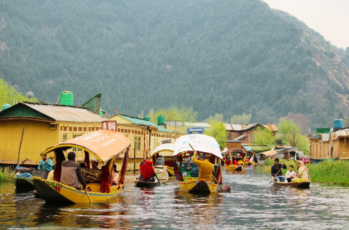 A-class luxury houseboat Dal Lake Srinagar heritage wood