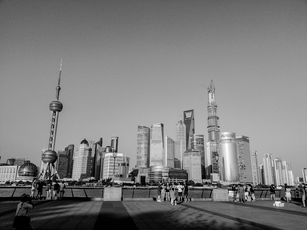 a black and white photo of a city skyline