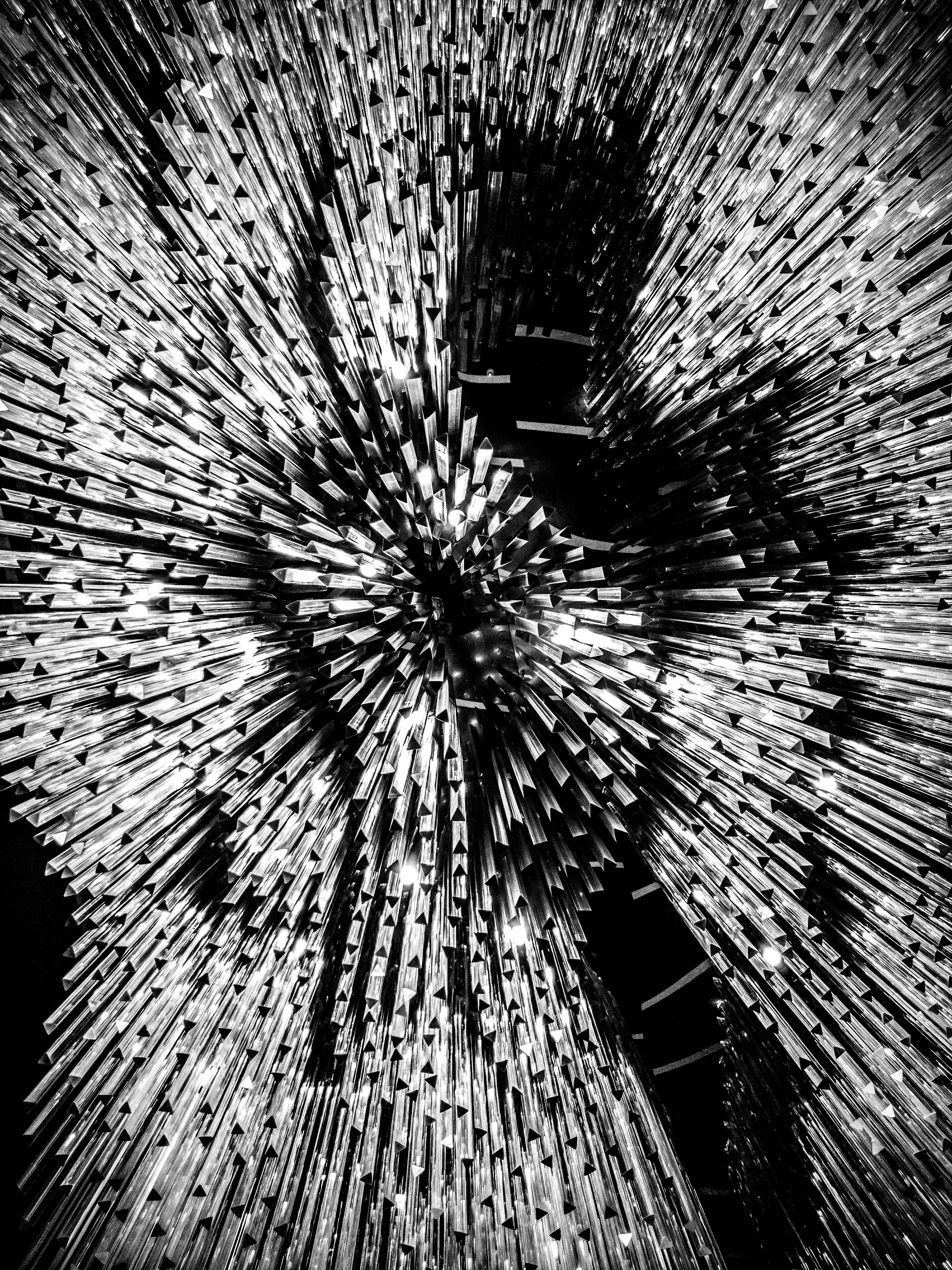 a black and white photo of a sculpture