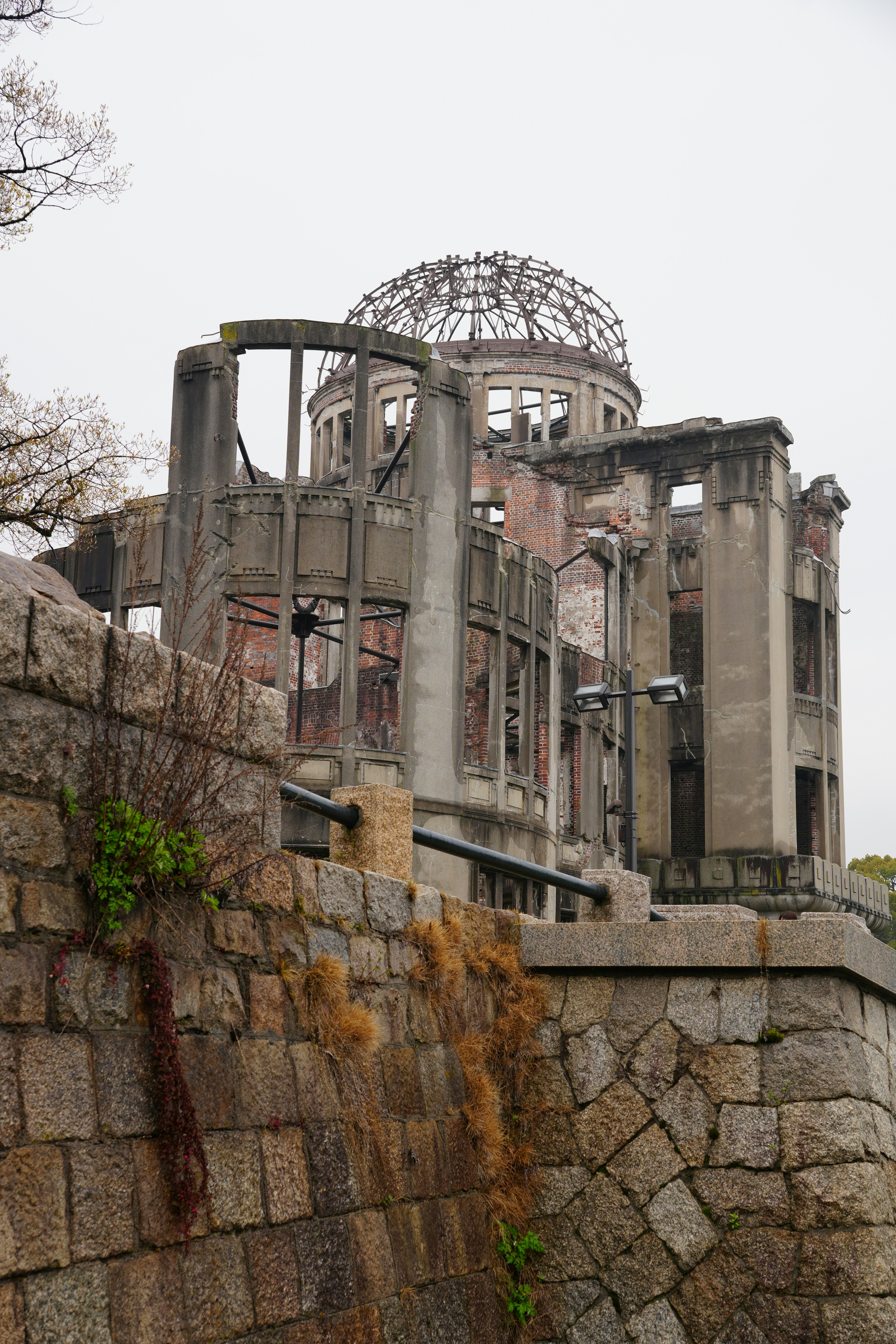 an old building with a large dome on top of it