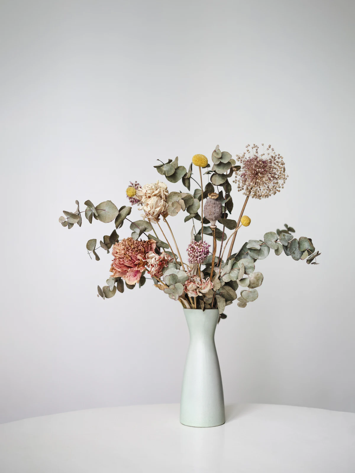 Best Cottagecore Ceramic Bud Vases for Wildflowers