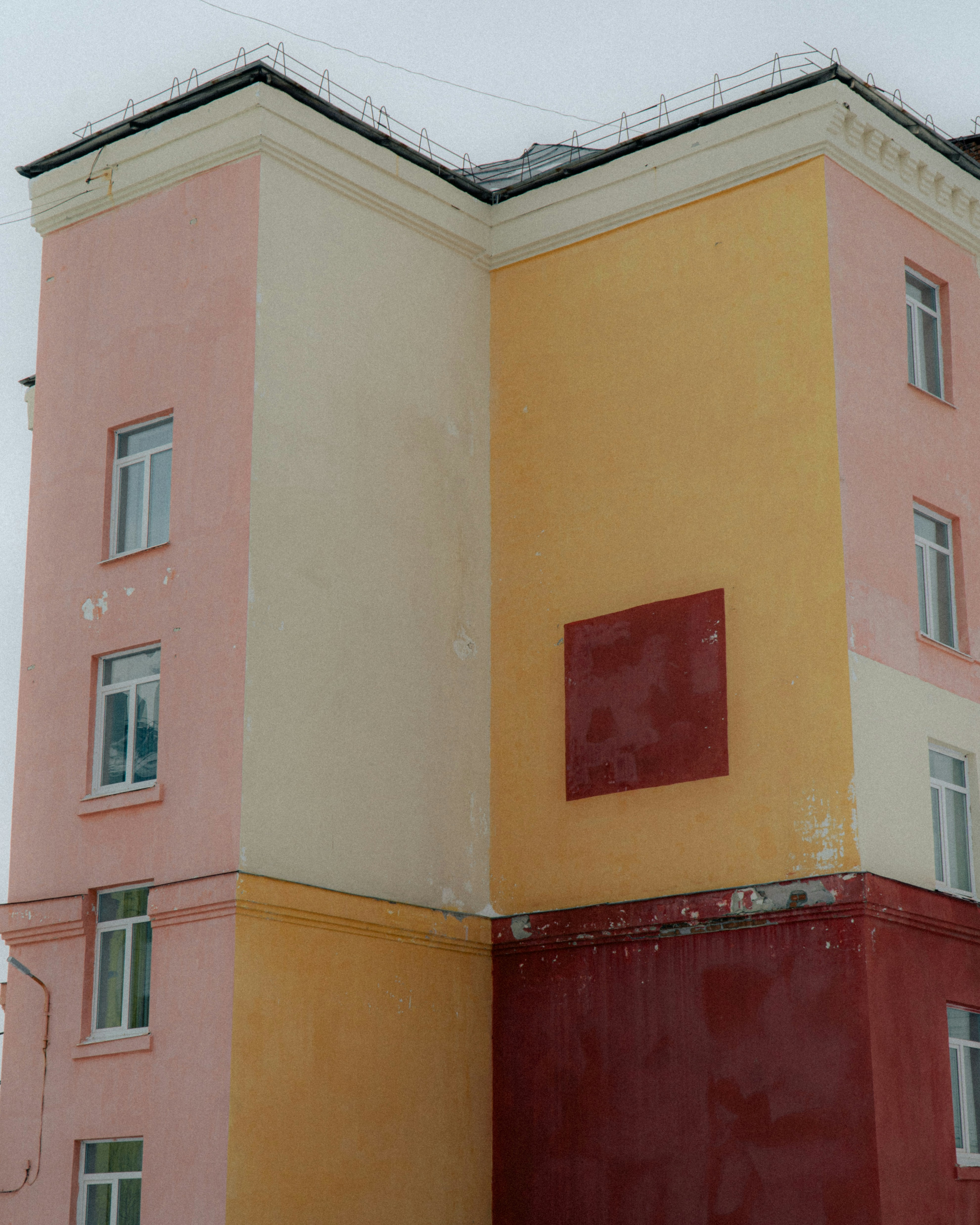 photo-1713191849482-fbdbe323100d?ixid=M3wxMjA3fDB8MXxzZWFyY2h8Mnx8dmVyaHVpc2JlZHJpamZ8ZW58MHx8fHwxNzU4NDA5NjE5fDA\u0026ixlib=rb-4.1.0