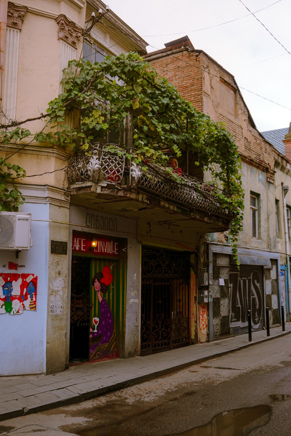 a building with a balcony and a balcony on the top of it