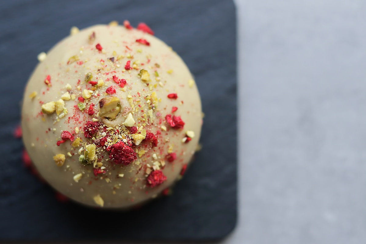Can You Master White Chocolate Cake Domes at Home?