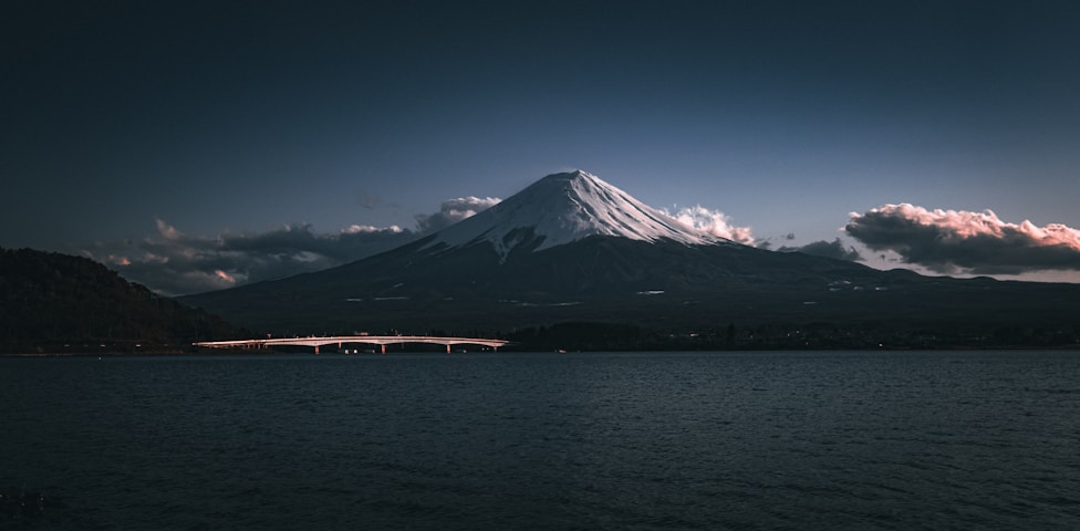 mount fuji lake: tokyo to mount fuji
